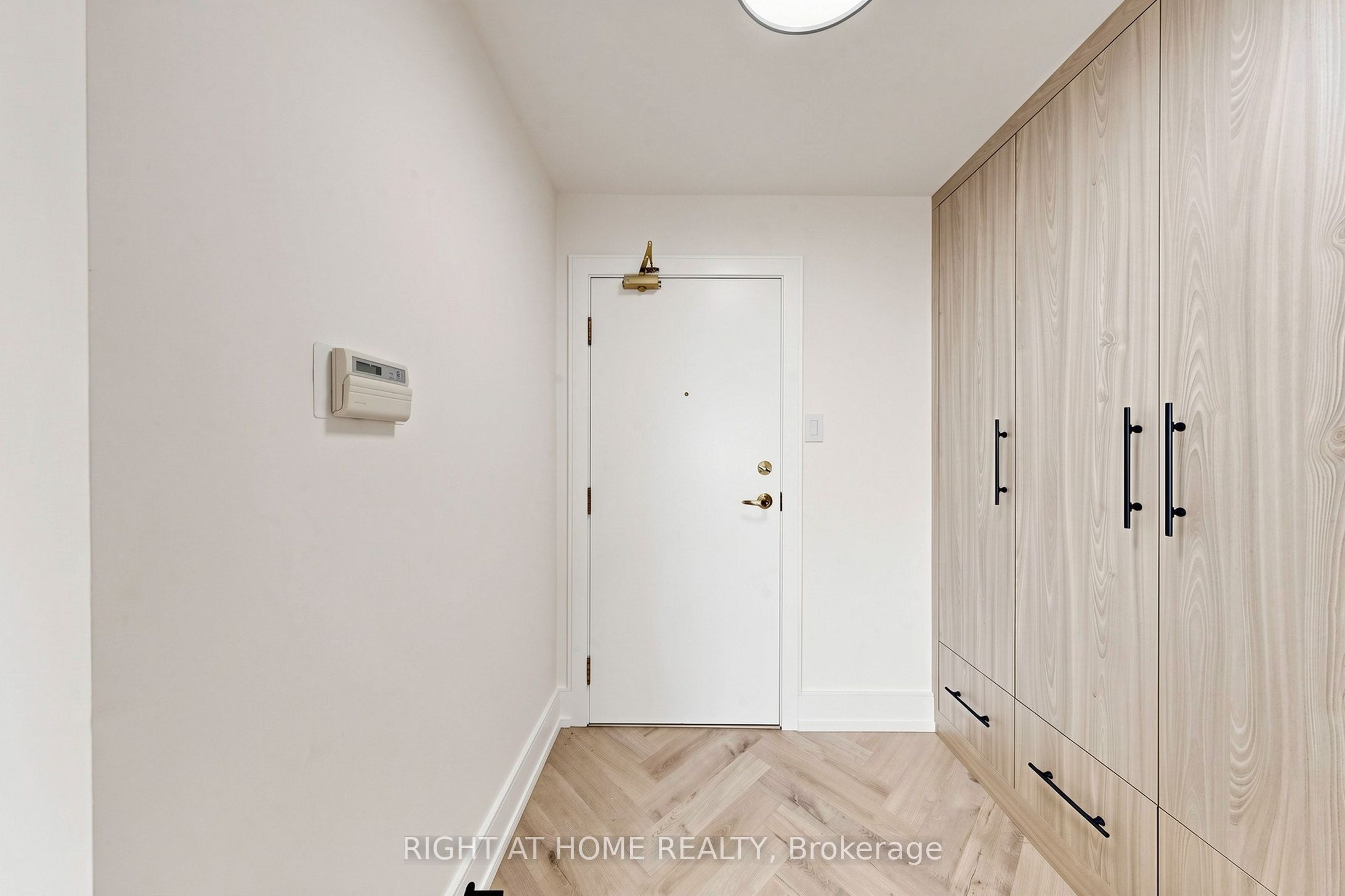 7 Townsgate Drive 1506 Property Photo 40