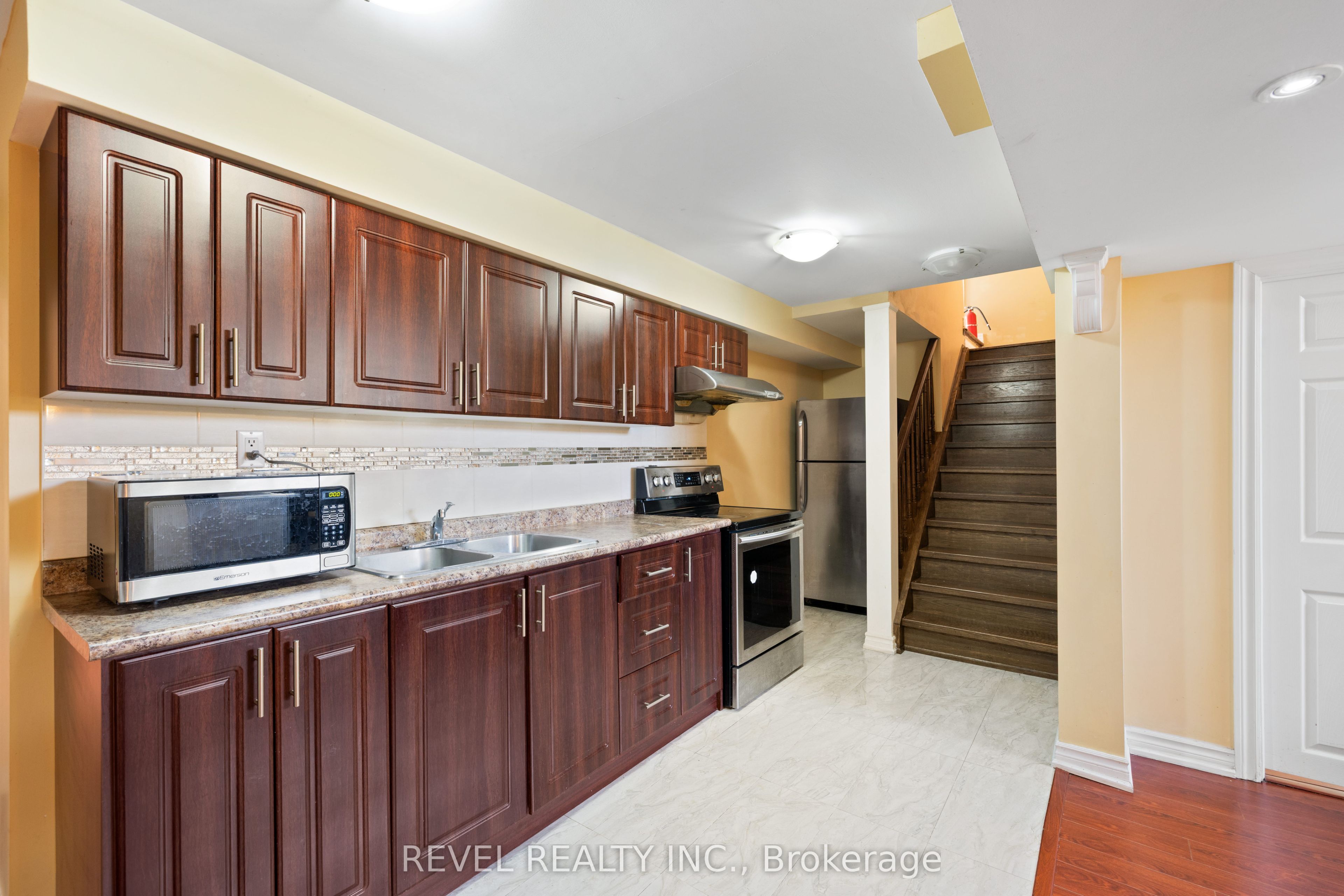 16 Terrance Drive Basement Property Photo 4
