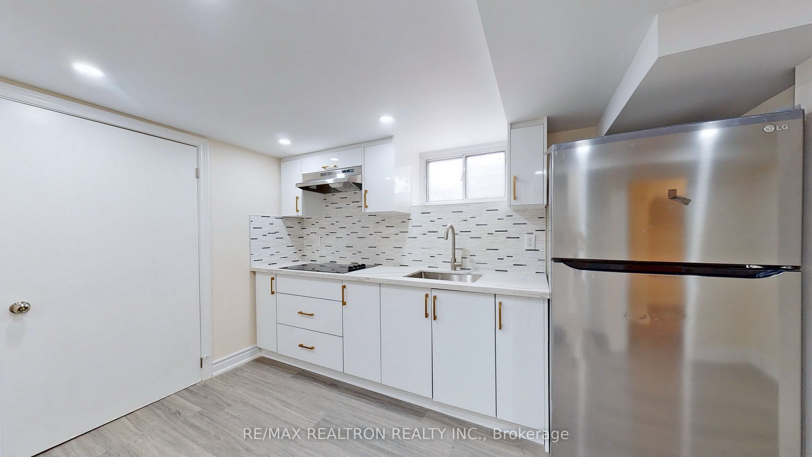 265 Browndale Crescent 1bed Bsmnt Property Photo 4