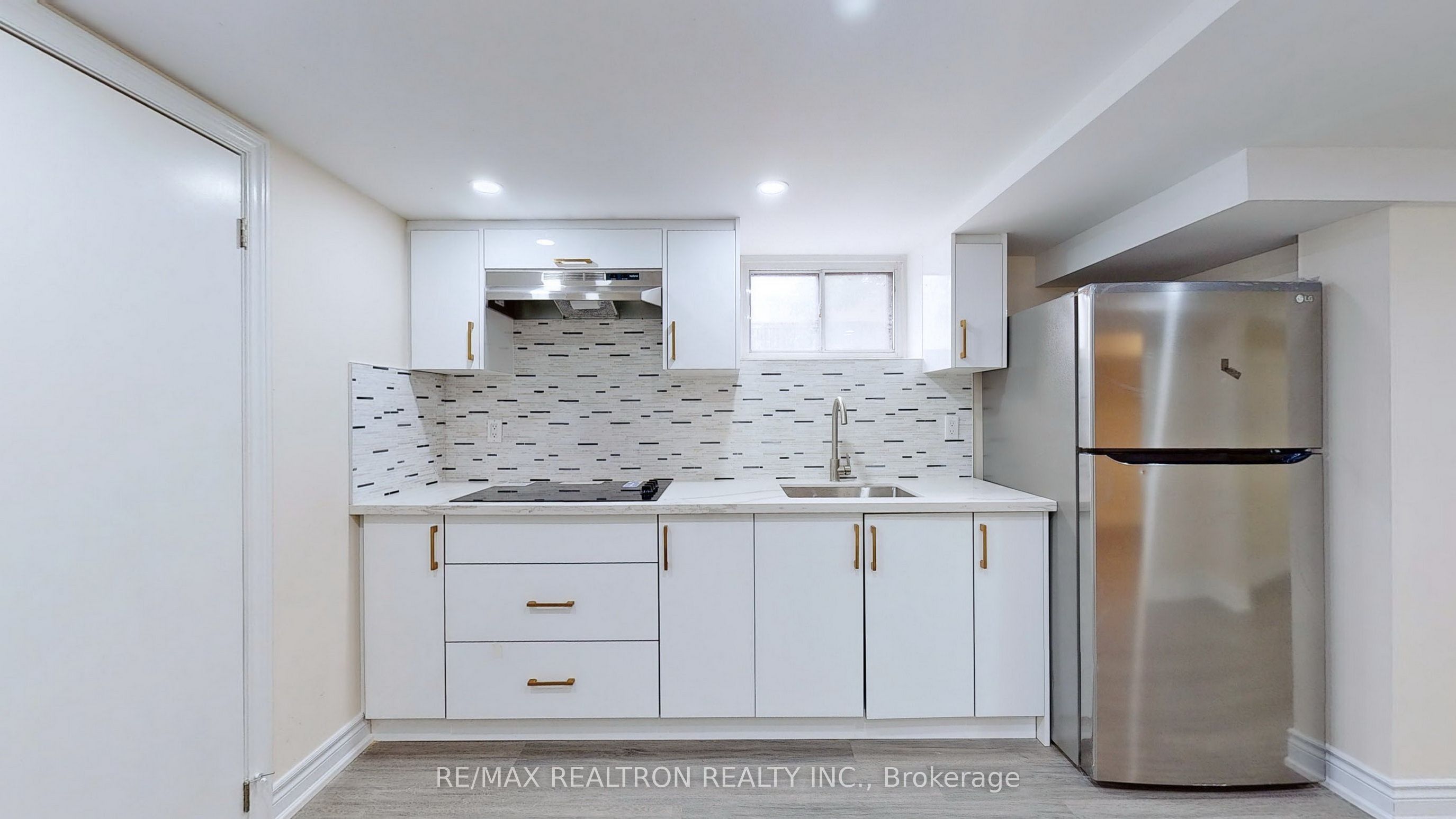 265 Browndale Crescent 1bed Bsmnt Property Photo 5