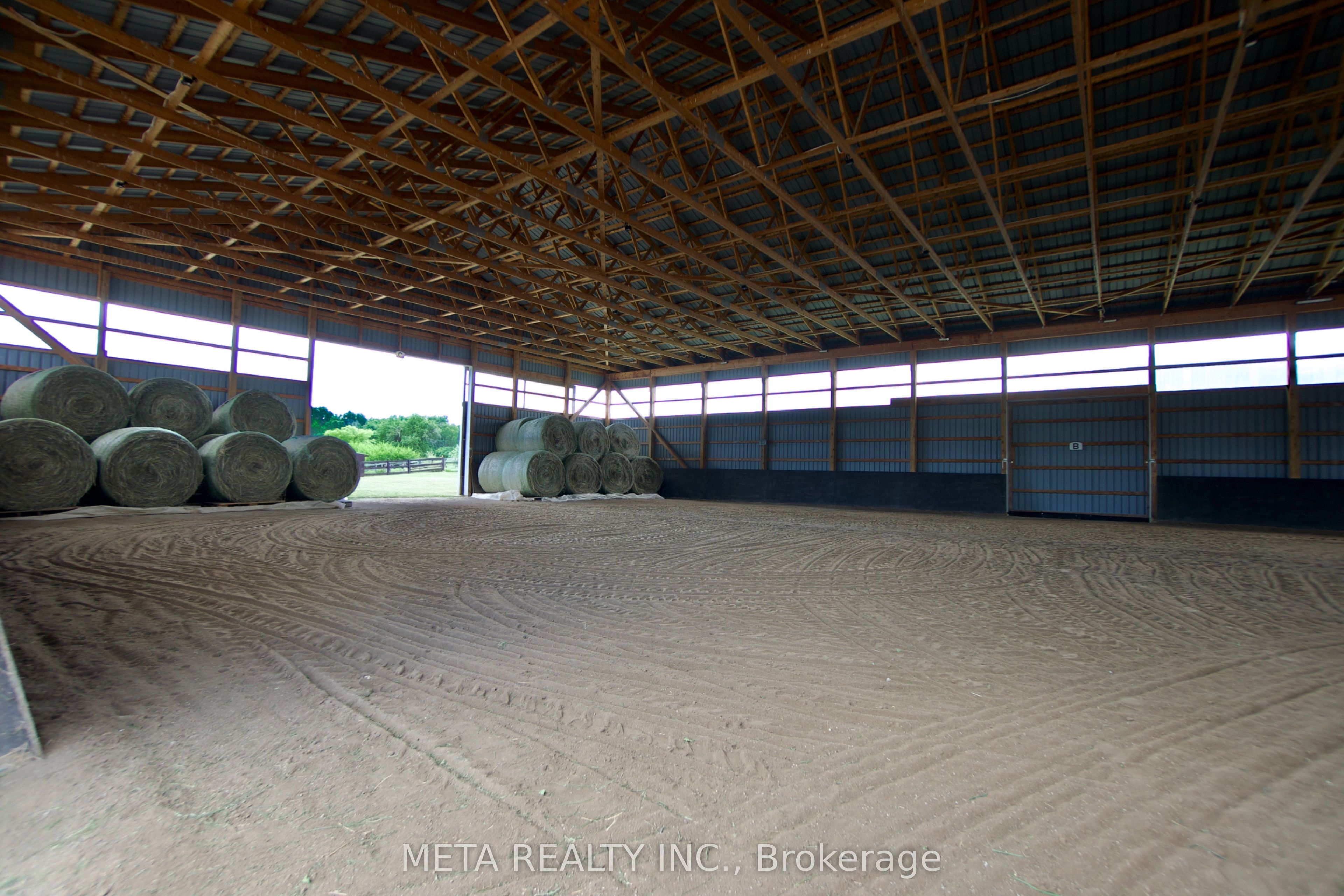 5653 7th Line Property Photo 11