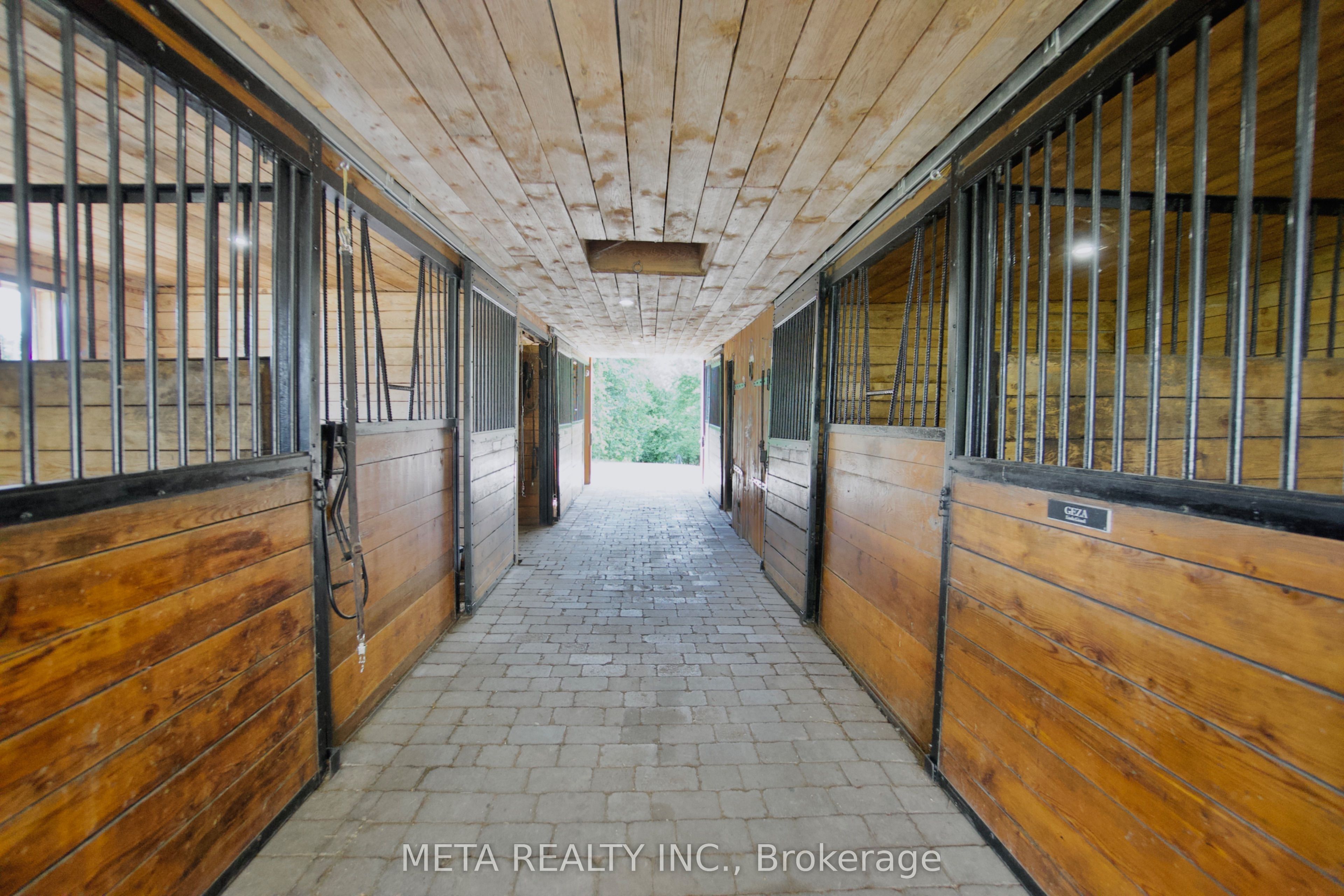 5653 7th Line Property Photo 19
