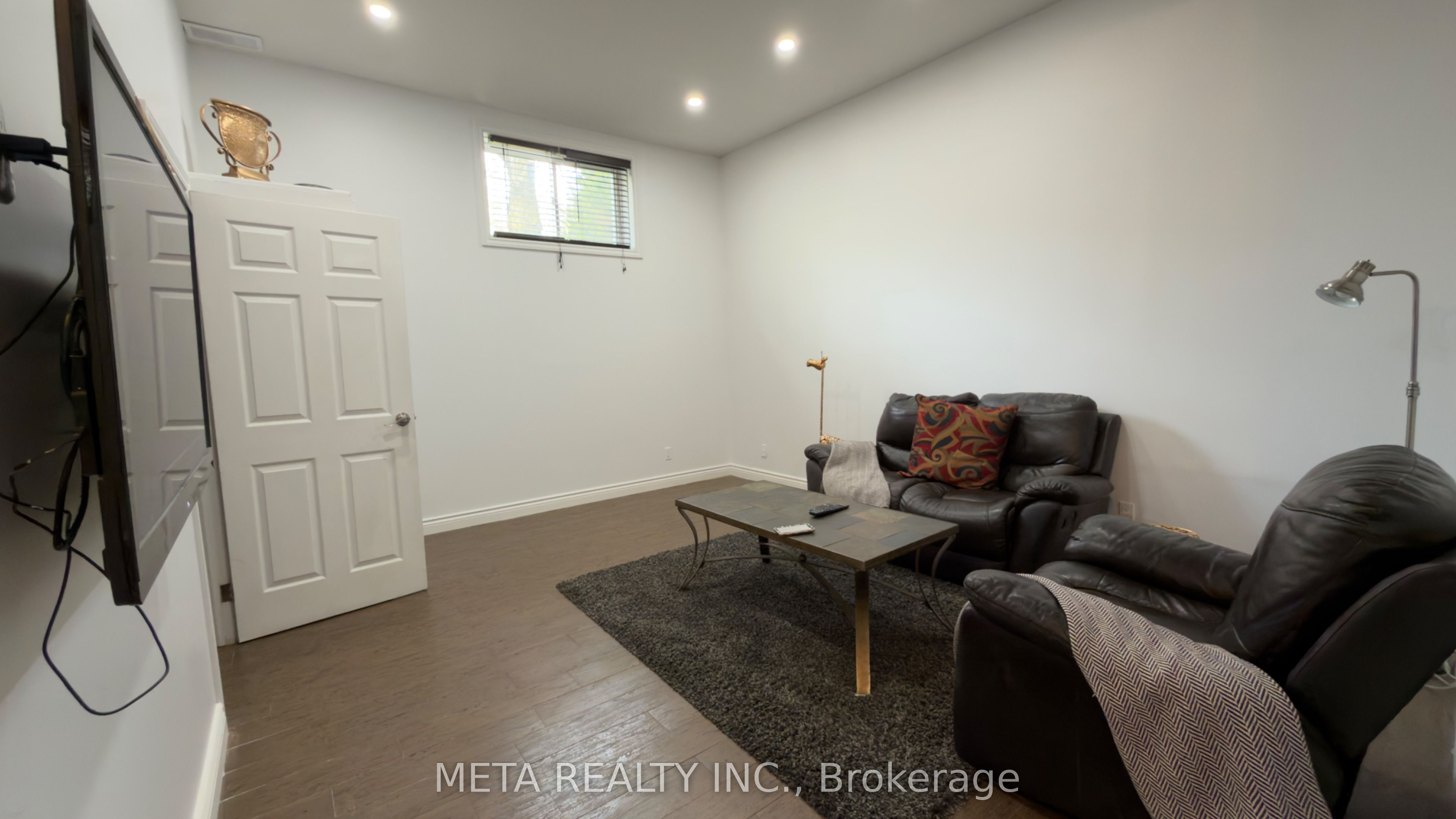 5653 7th Line Property Photo 32