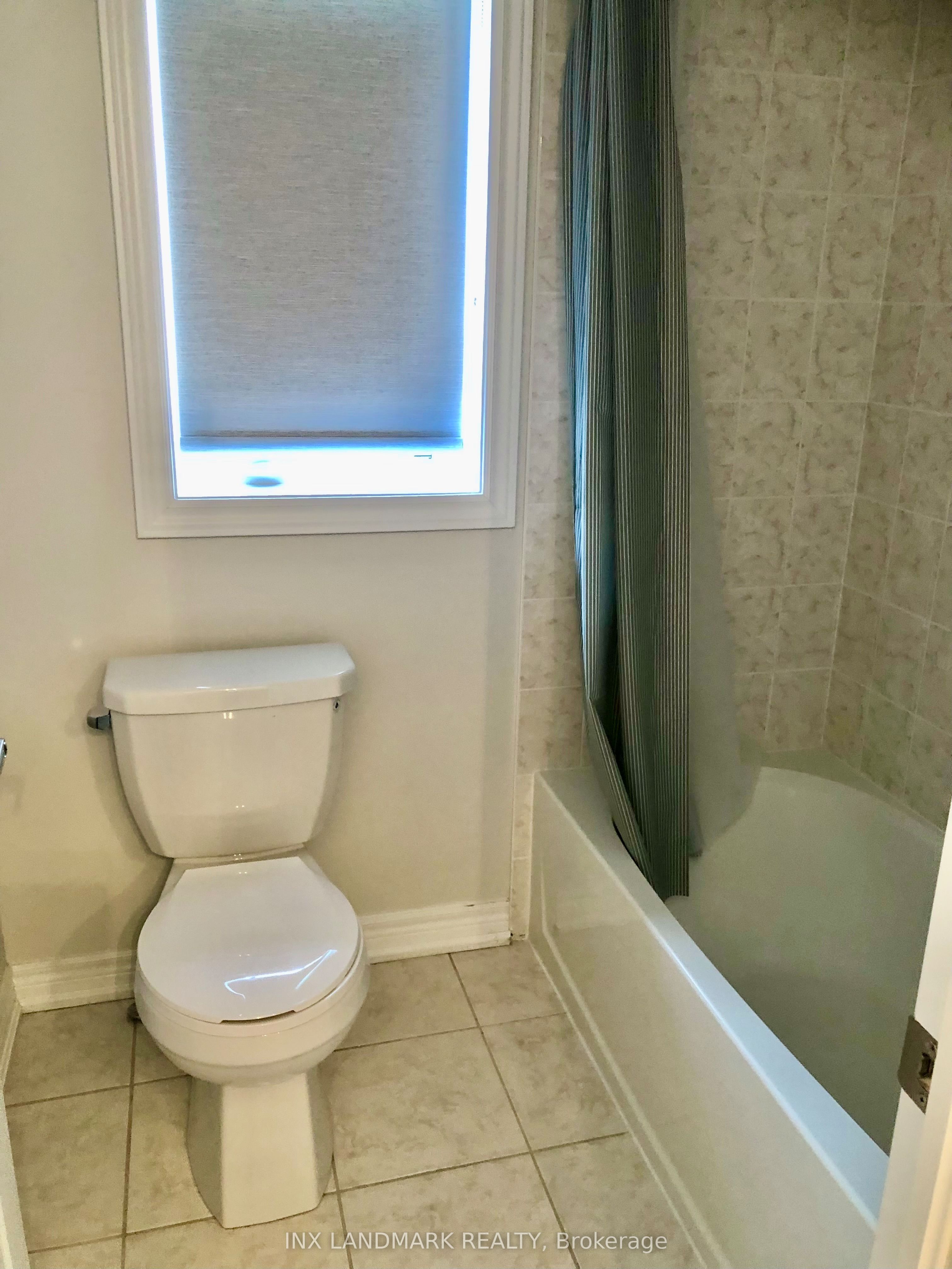 982 Barton Way Property Photo 13