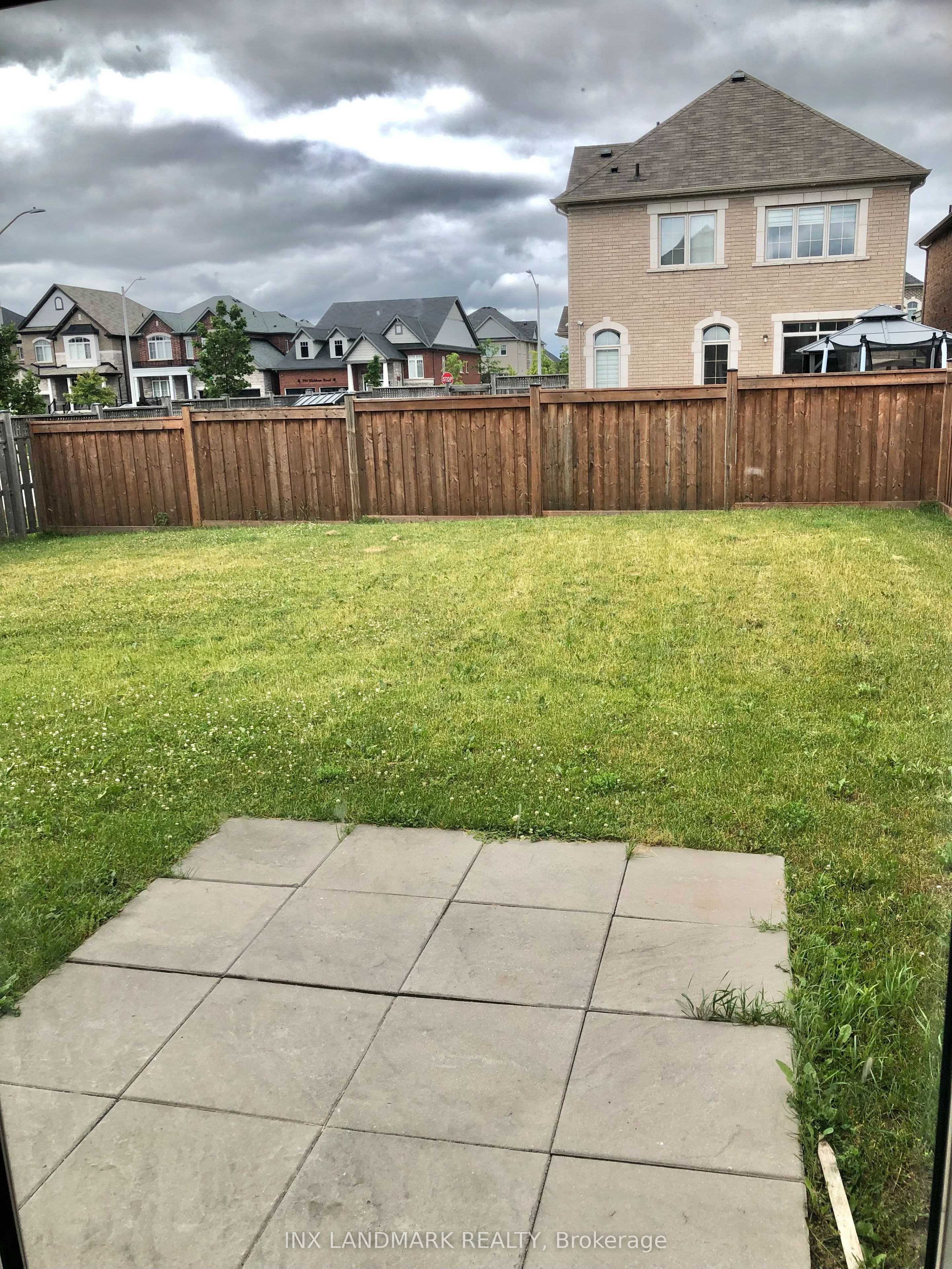 982 Barton Way Property Photo 17