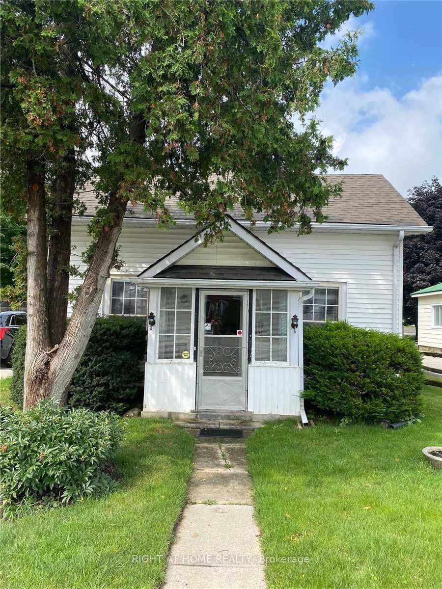 7870 Yonge Street Property Photo 1