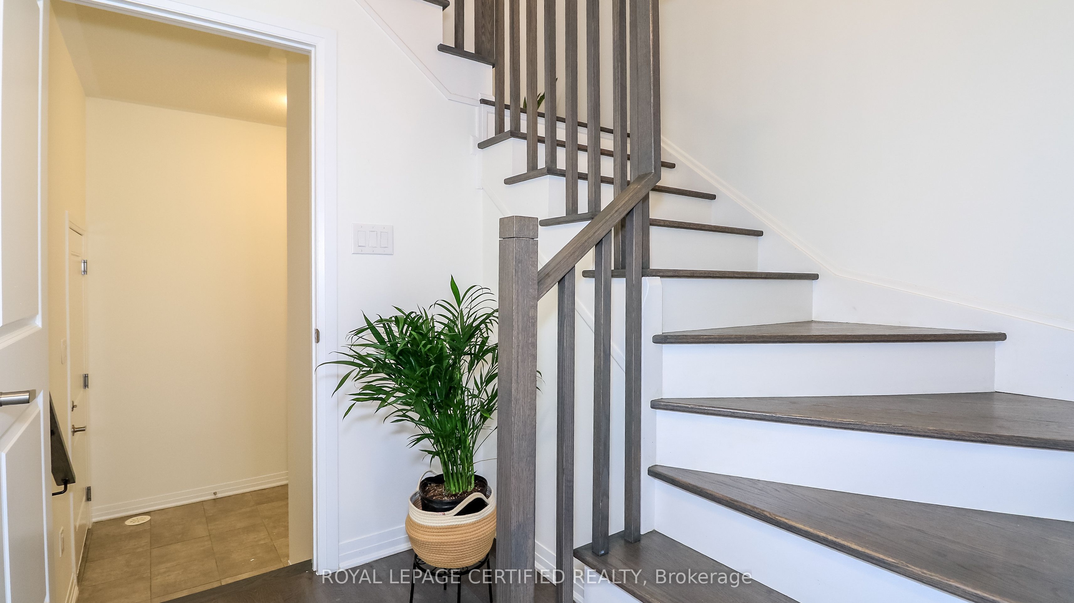 5 Hughes Lane Property Photo 7