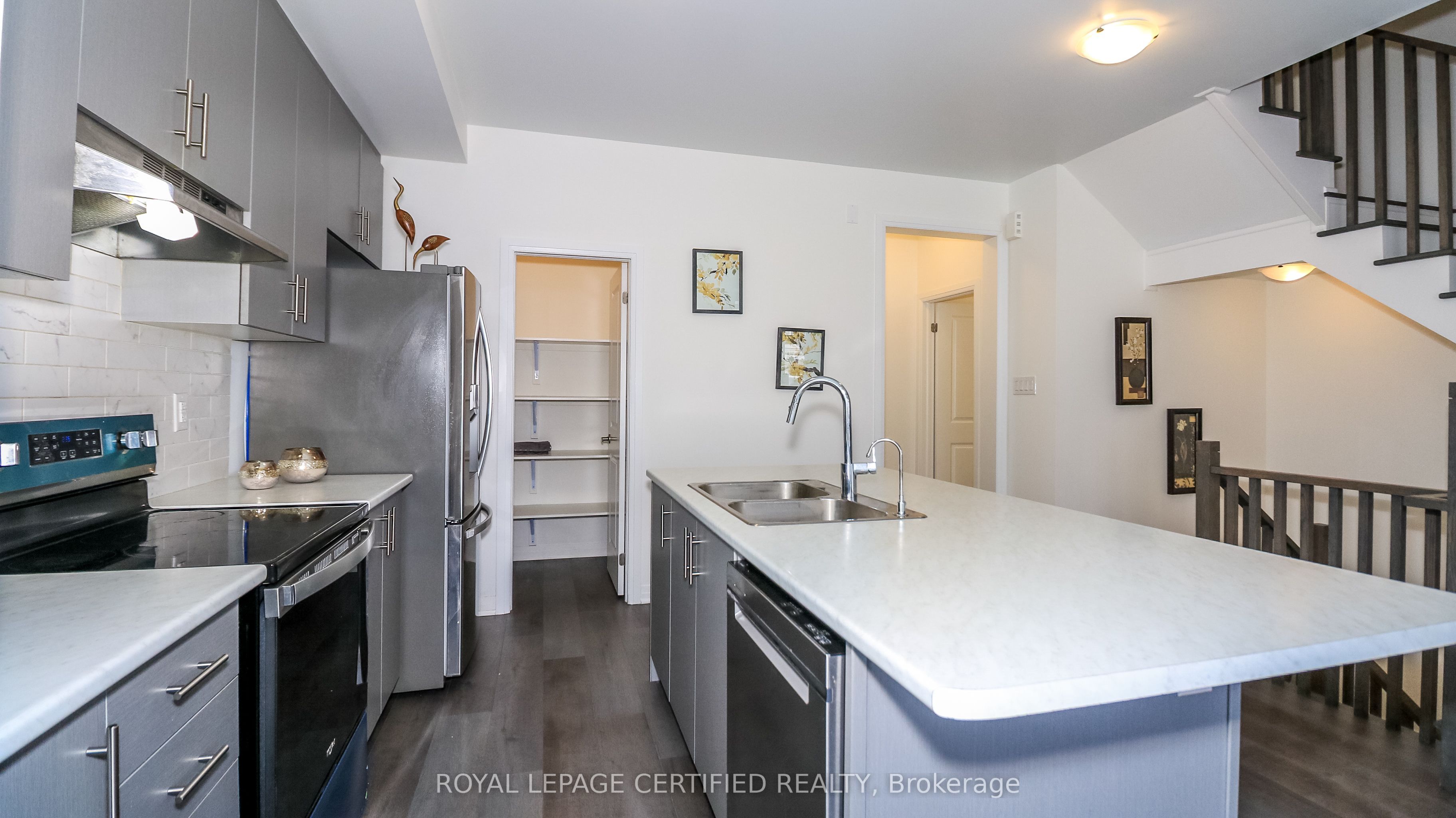 5 Hughes Lane Property Photo 12