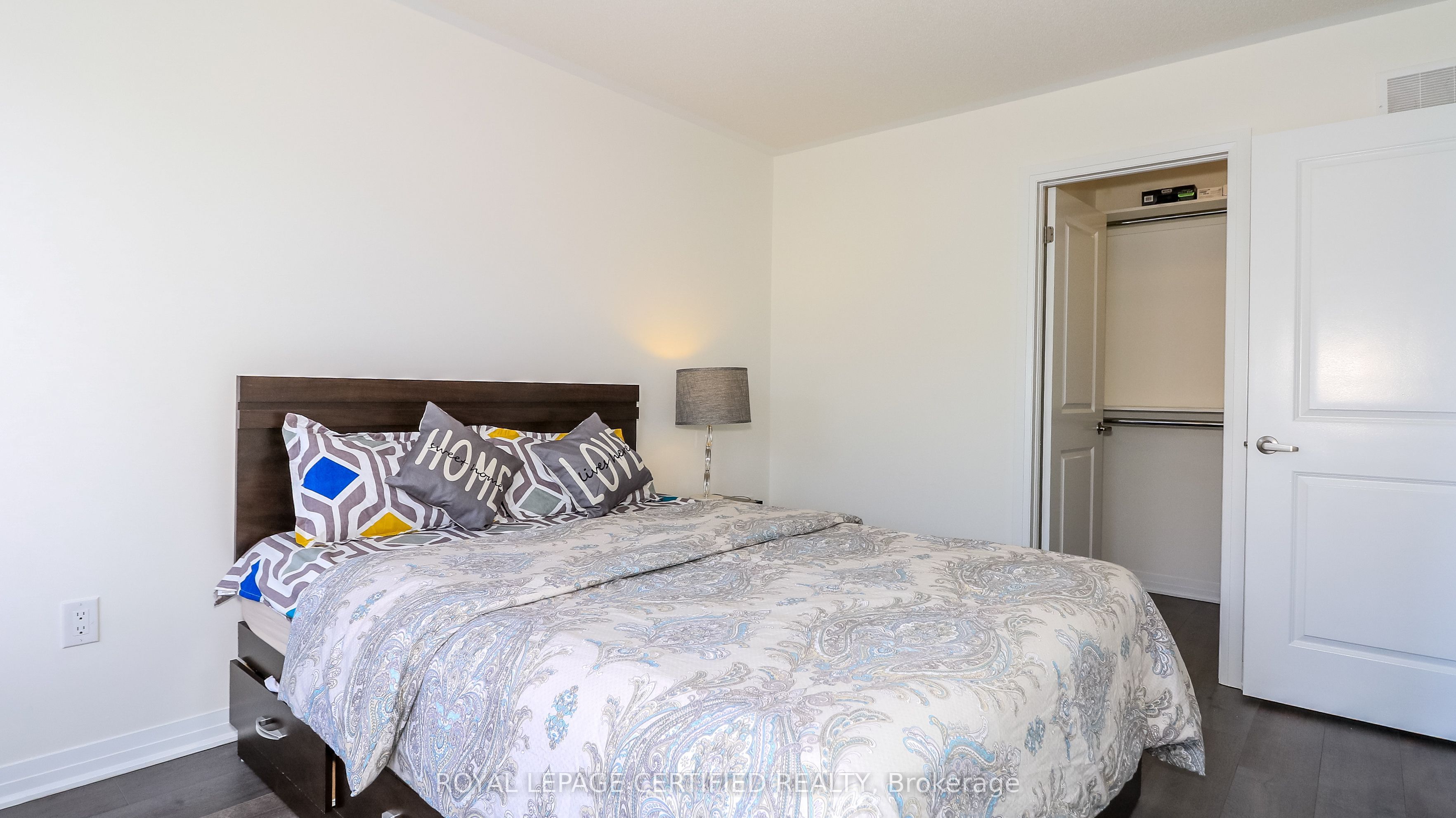 5 Hughes Lane Property Photo 28