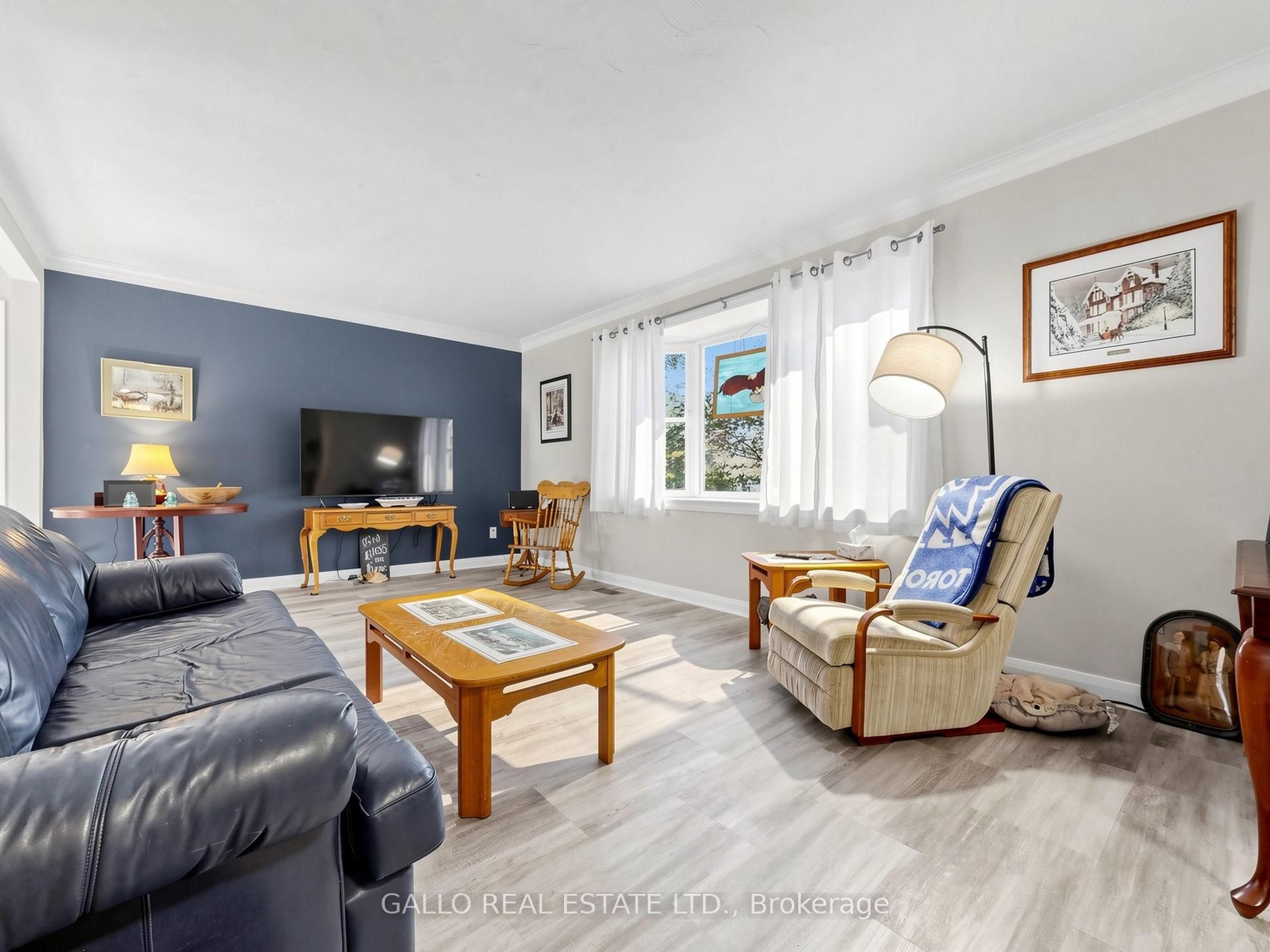 340 Boyer Street Property Photo 4