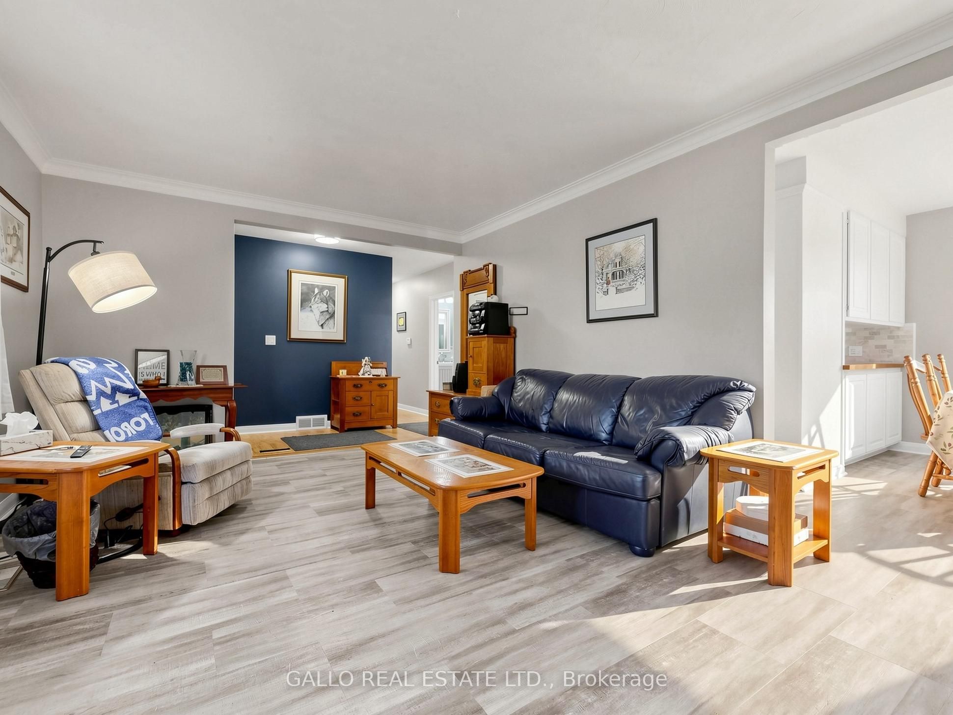 340 Boyer Street Property Photo 5