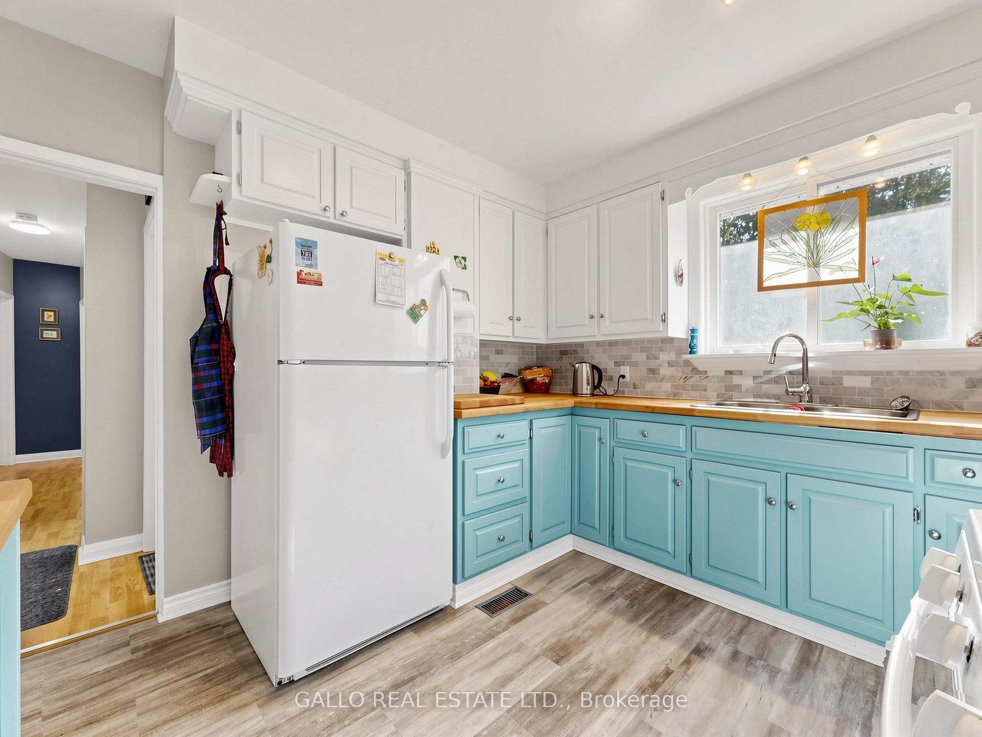 340 Boyer Street Property Photo 8