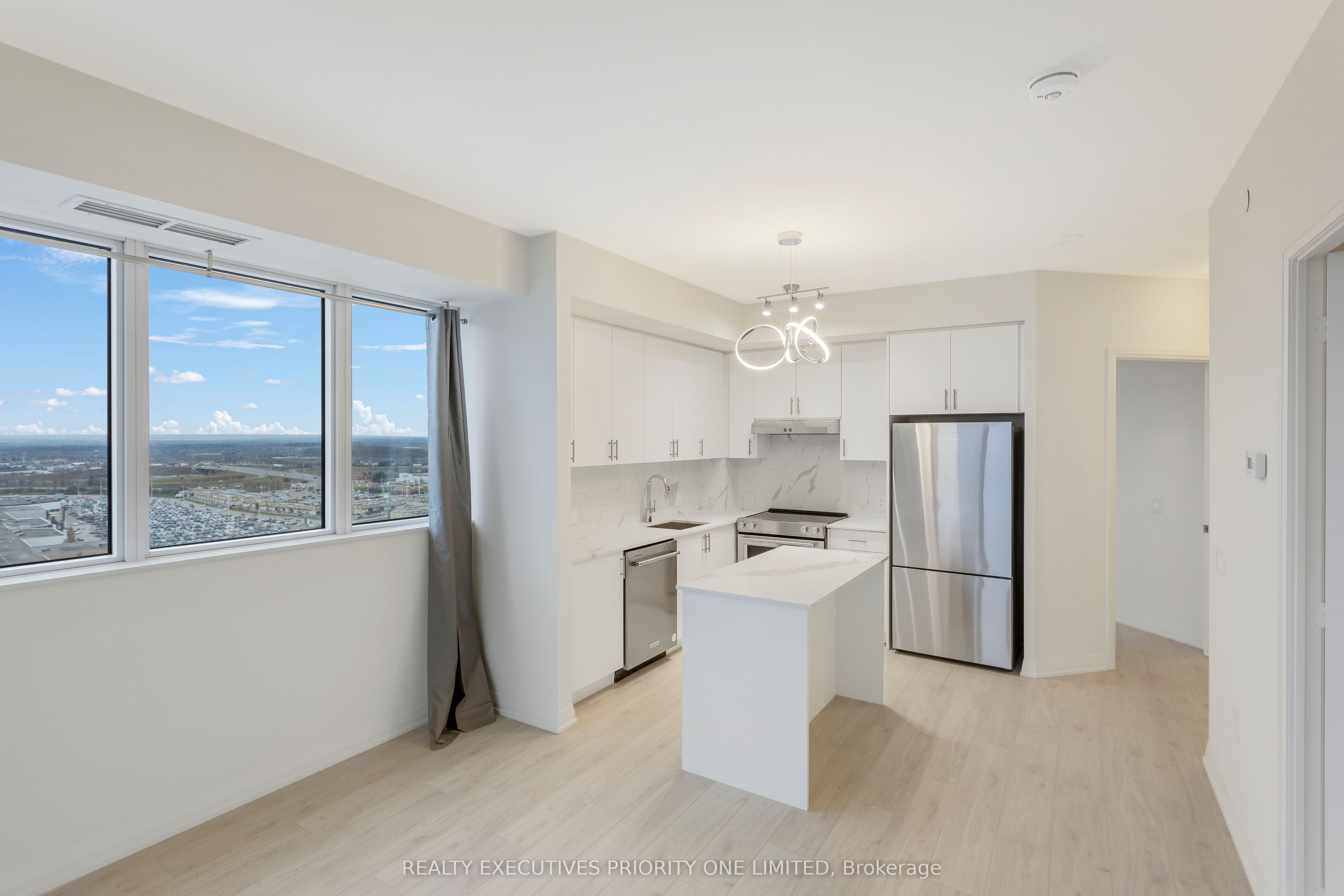 9000 Jane Street 2018 Property Photo 1