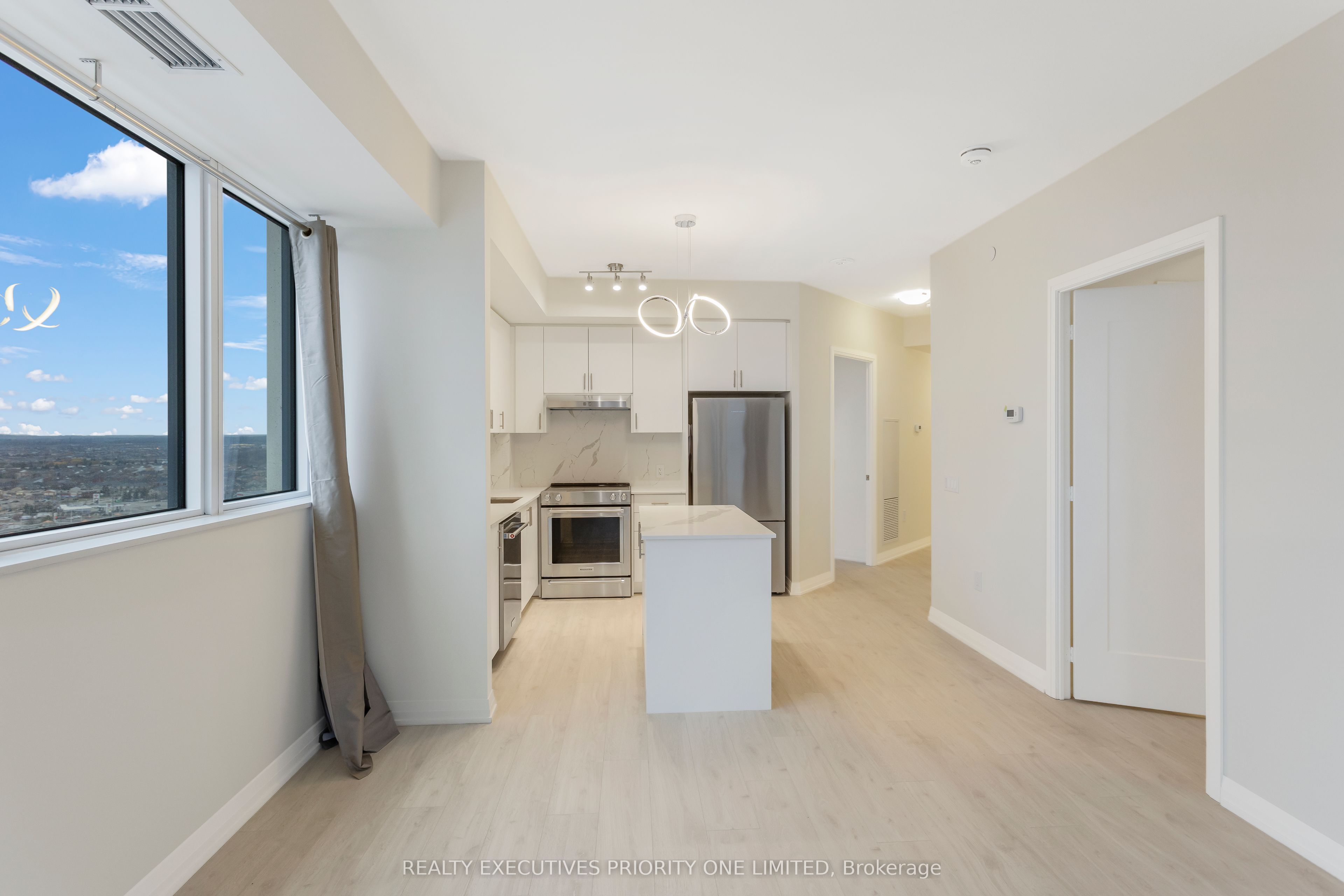 9000 Jane Street 2018 Property Photo 4