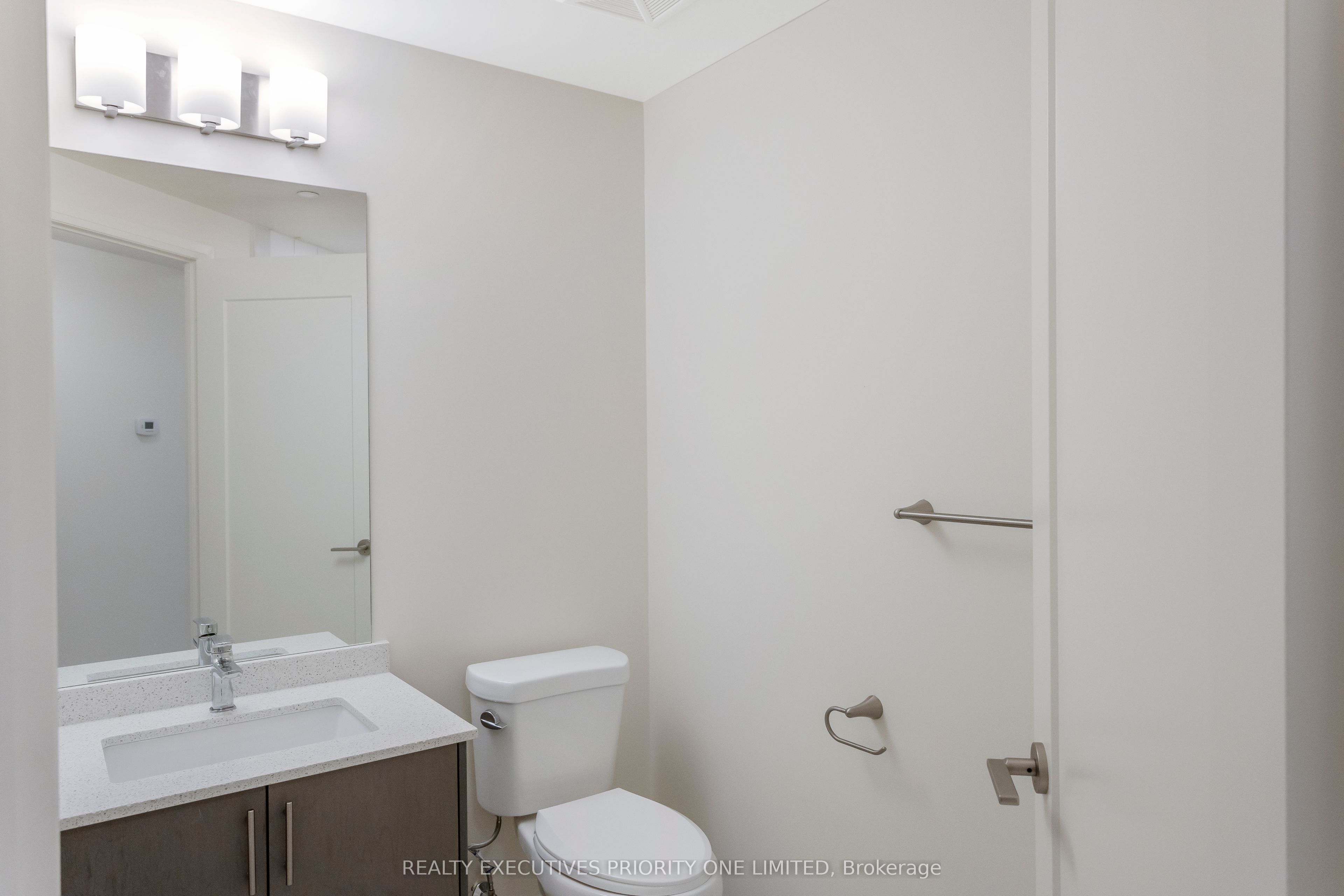 9000 Jane Street 2018 Property Photo 7