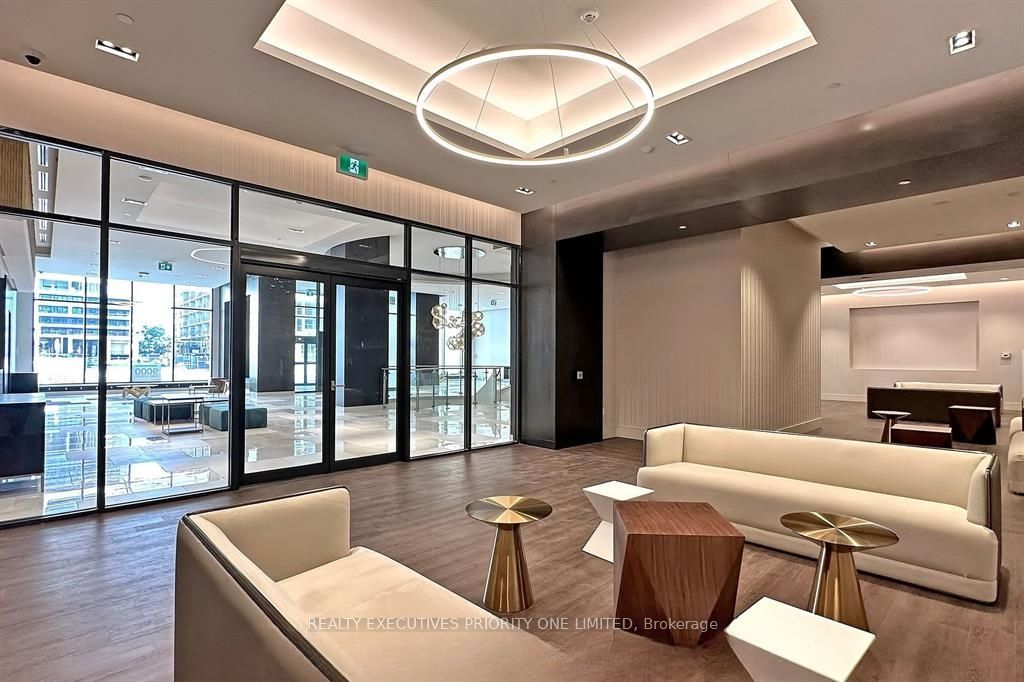 9000 Jane Street 2018 Property Photo 16