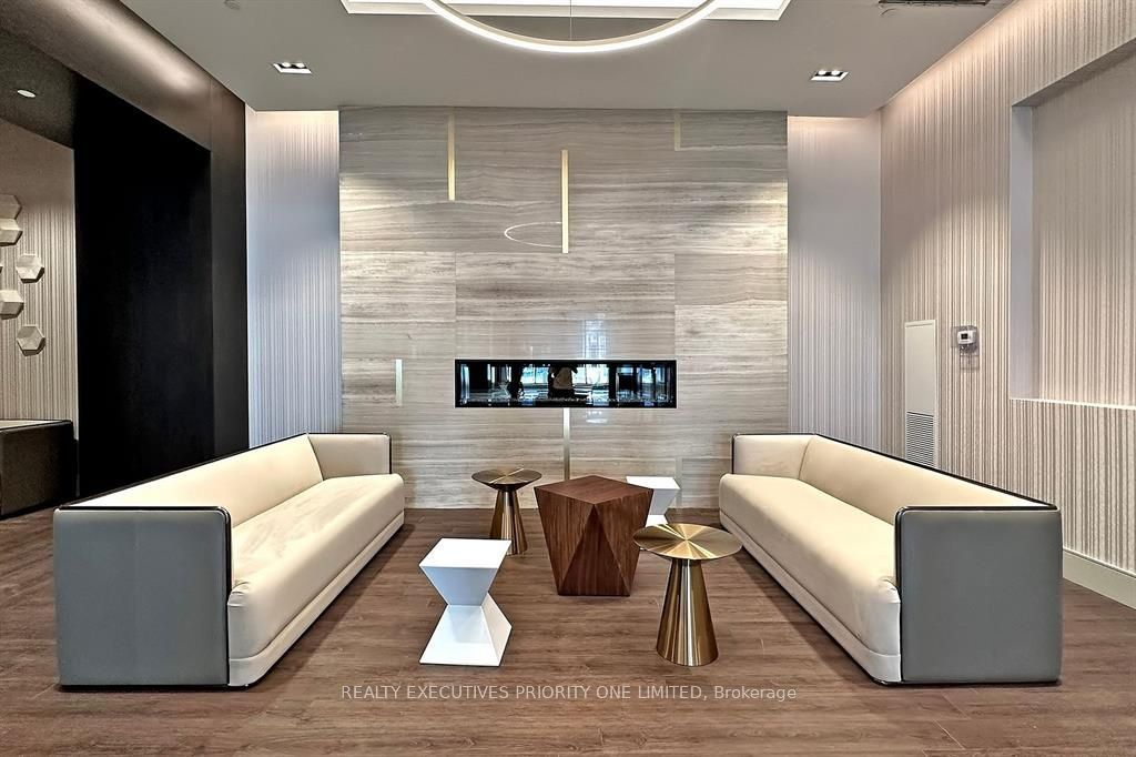 9000 Jane Street 2018 Property Photo 17