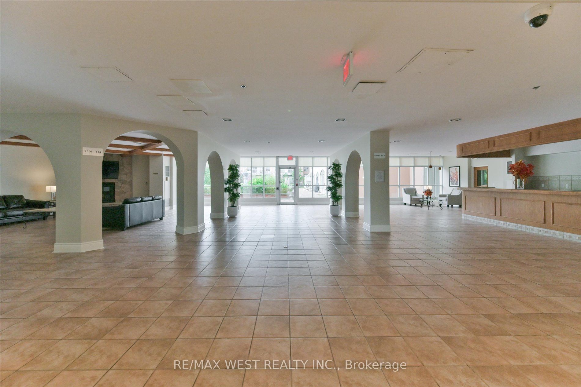 7373 Martin Grove Road 319 Property Photo 6