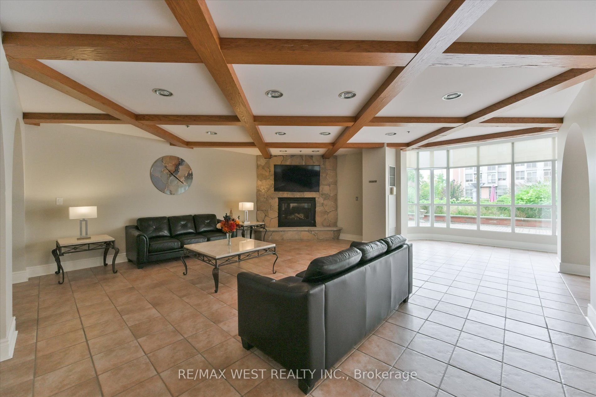7373 Martin Grove Road 319 Property Photo 8