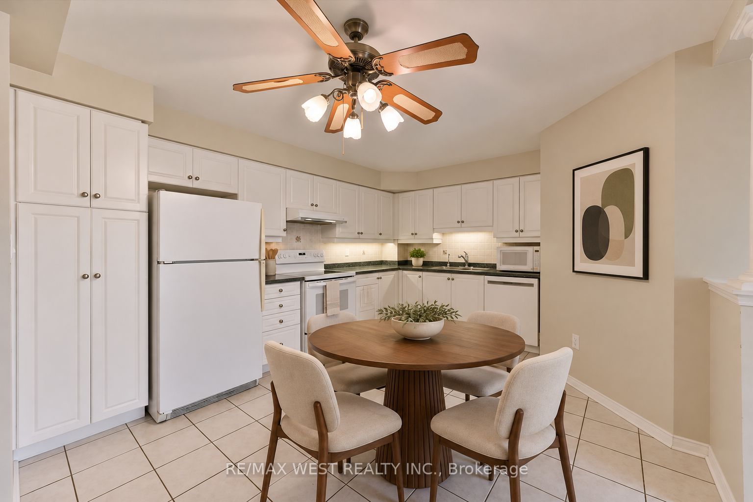 7373 Martin Grove Road 319 Property Photo 16