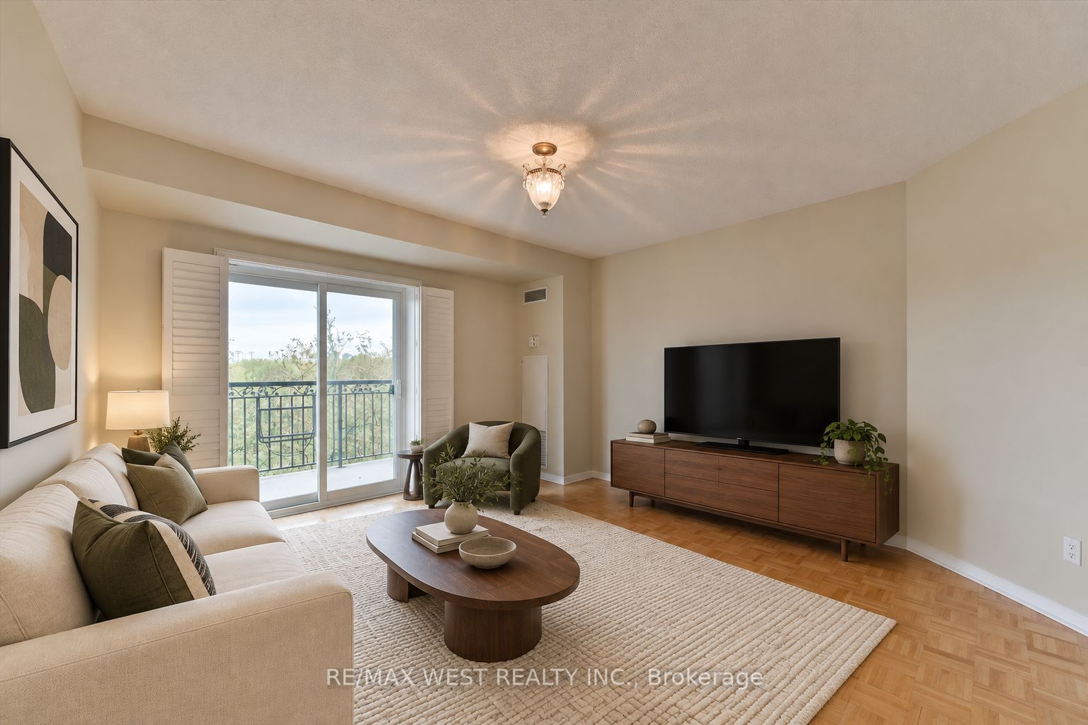 7373 Martin Grove Road 319 Property Photo 21