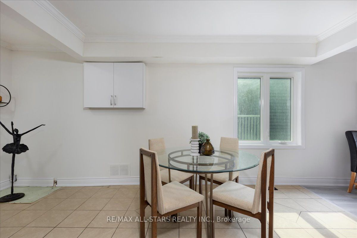 369 Lake Drive Property Photo 13