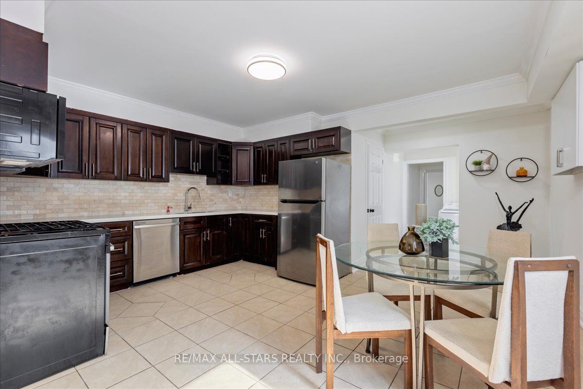 369 Lake Drive Property Photo 15