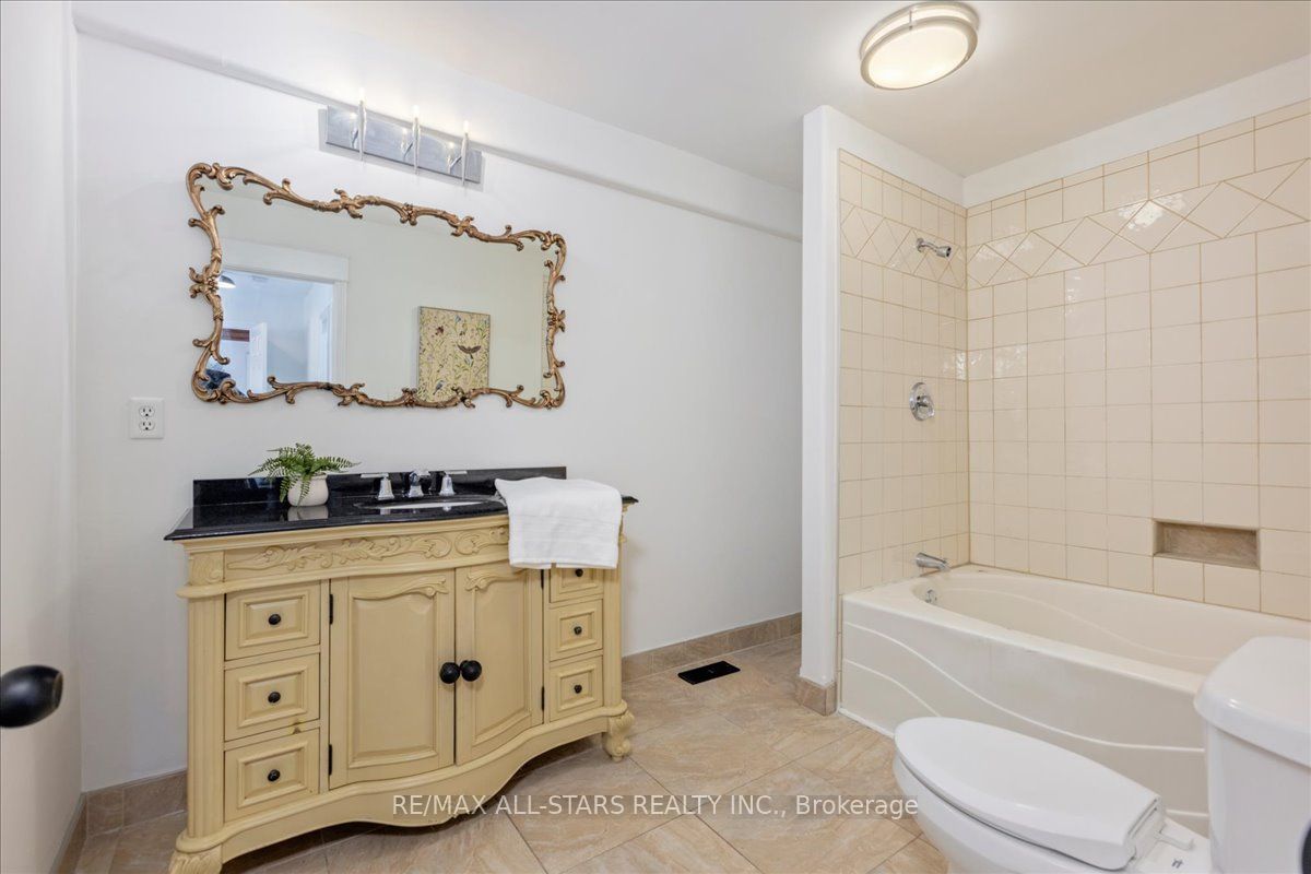 369 Lake Drive Property Photo 32