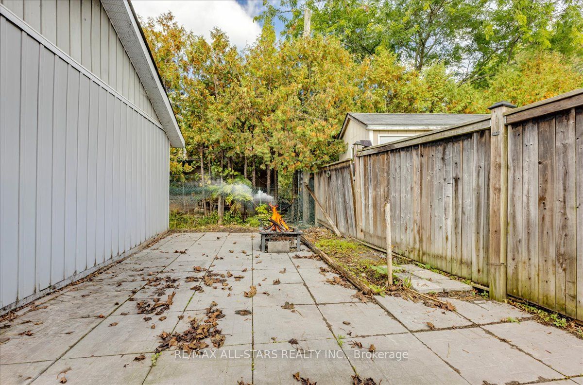 369 Lake Drive Property Photo 35