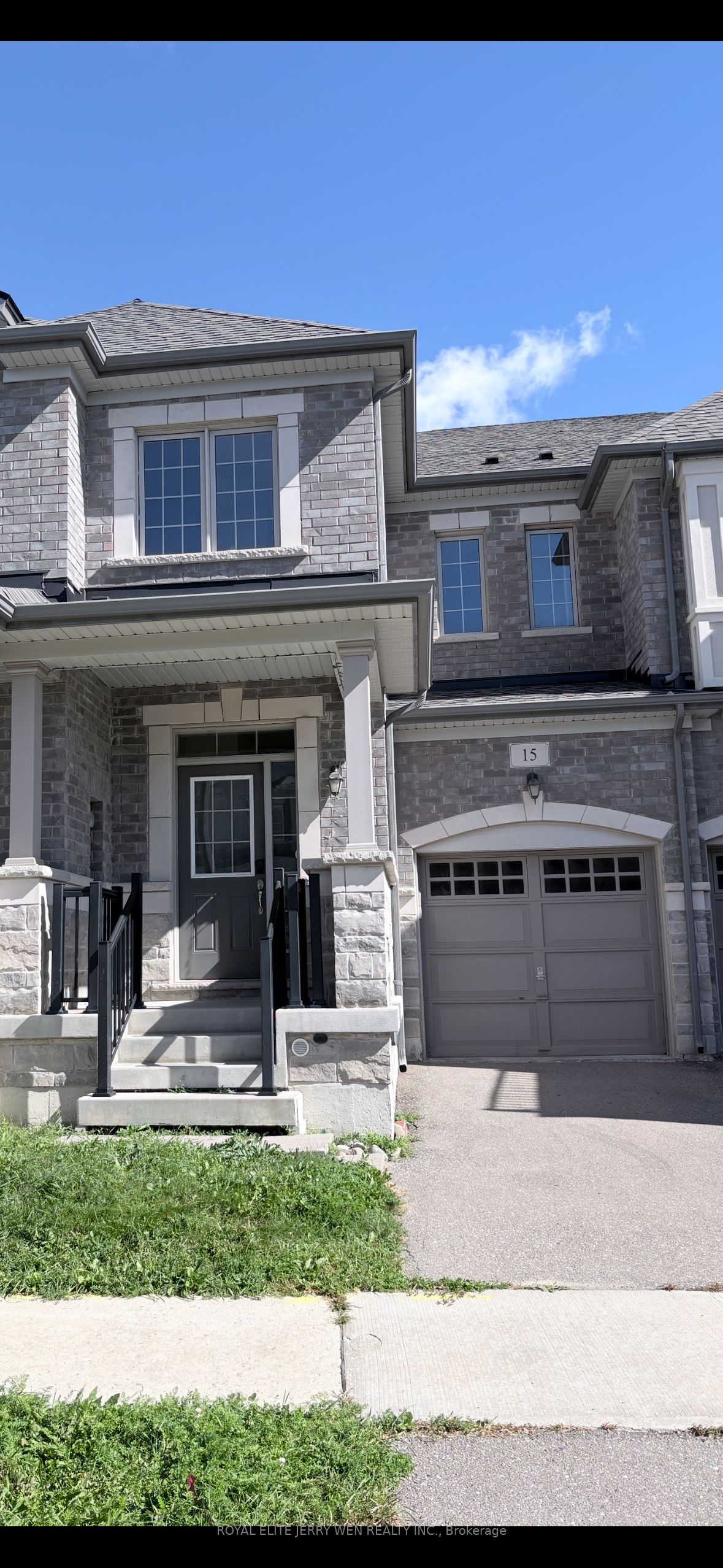 15 Collier Crescent Property Photo 1