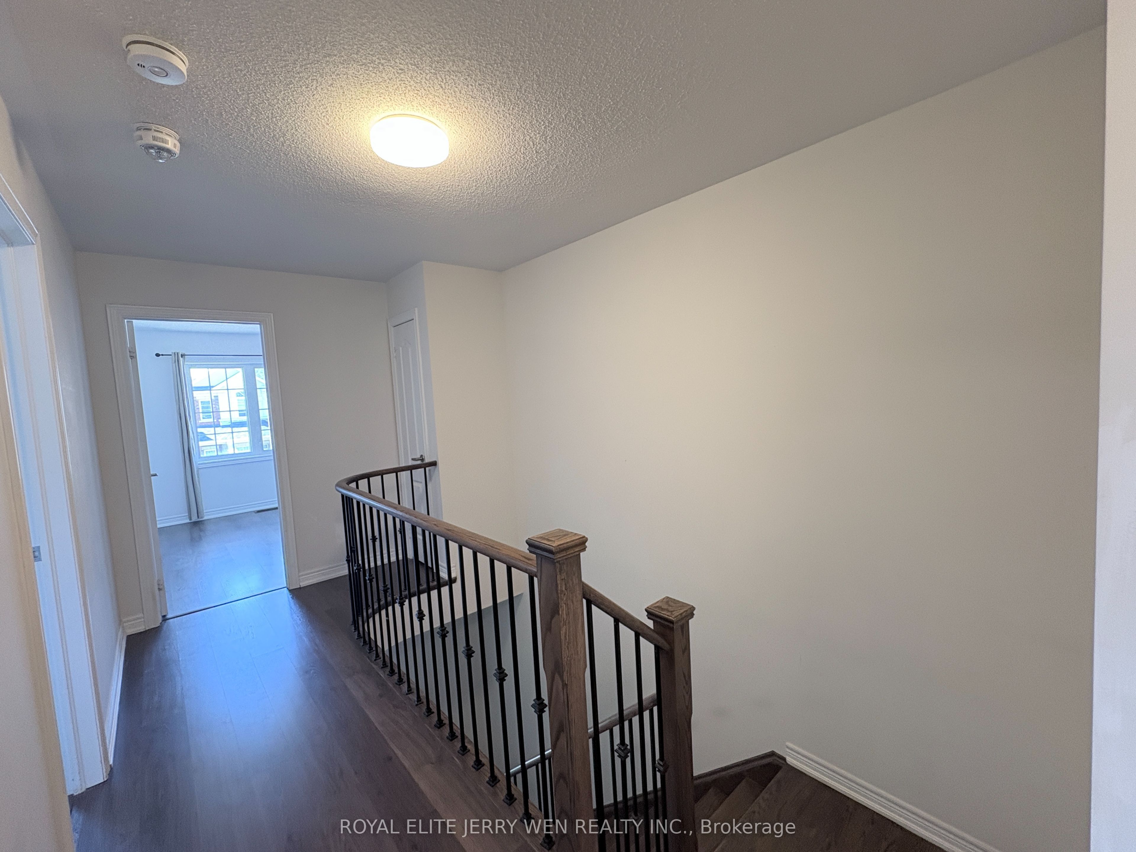 15 Collier Crescent Property Photo 12