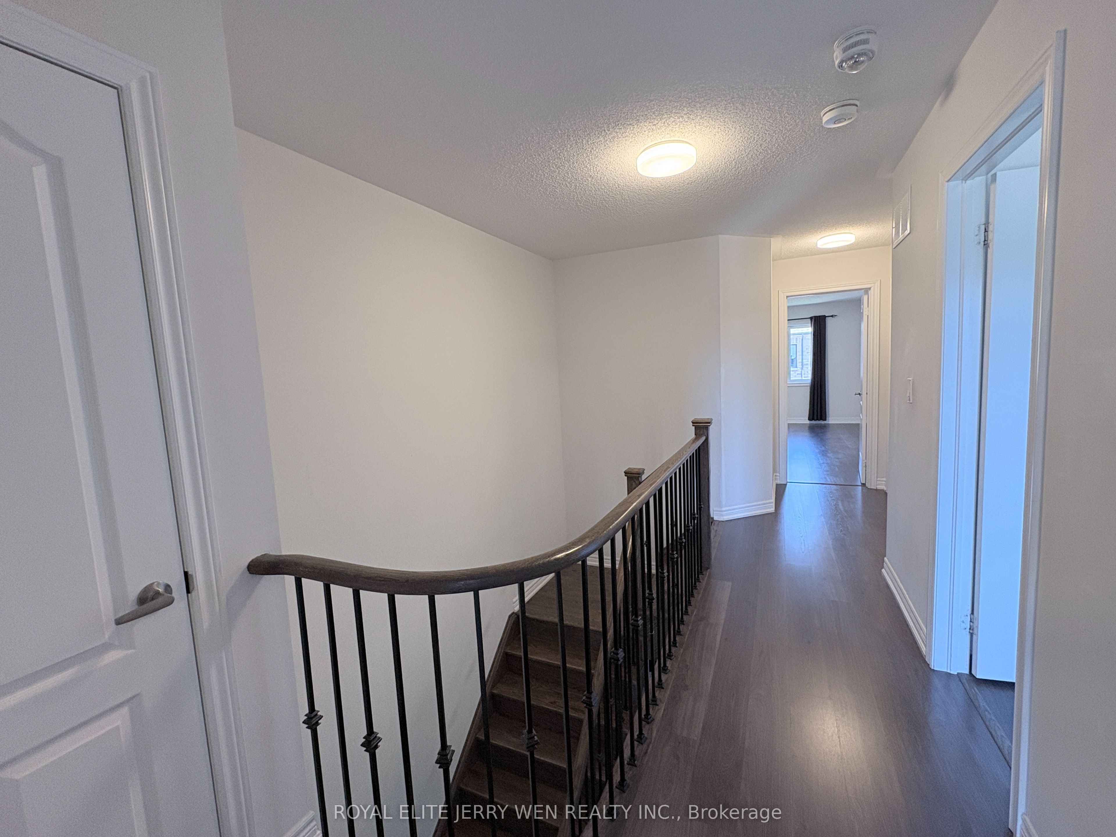 15 Collier Crescent Property Photo 16