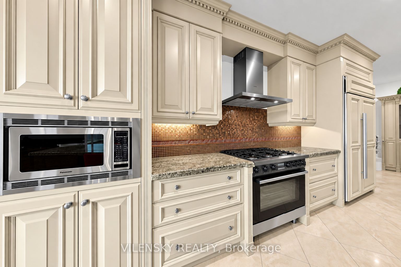 405 Athabasca Drive Property Photo 18