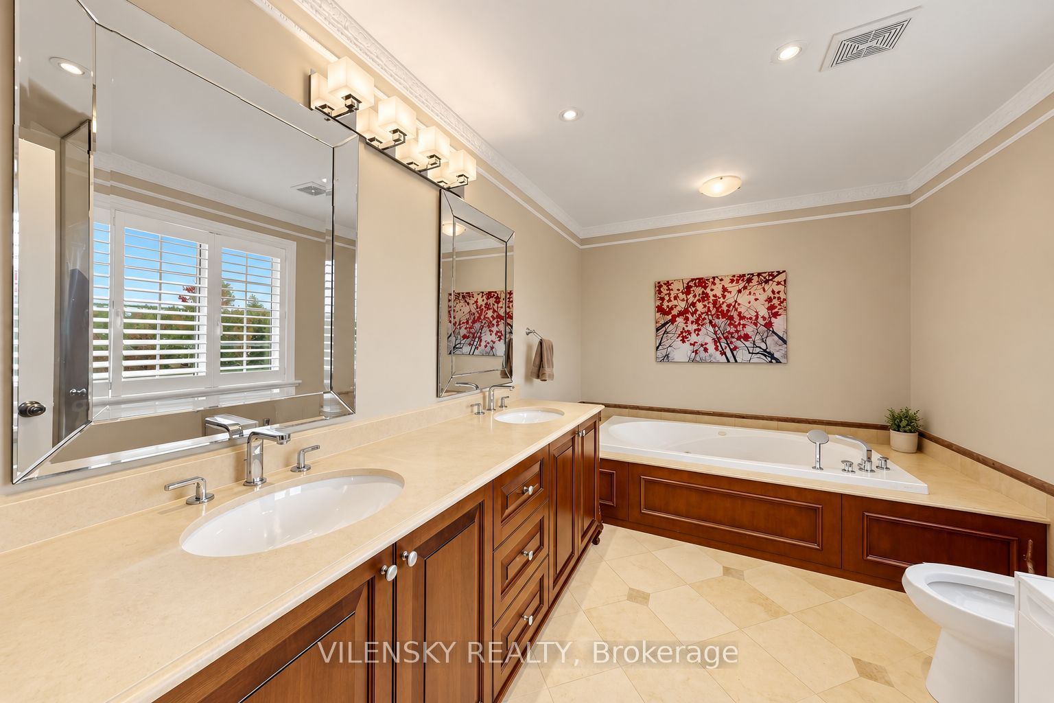 405 Athabasca Drive Property Photo 26