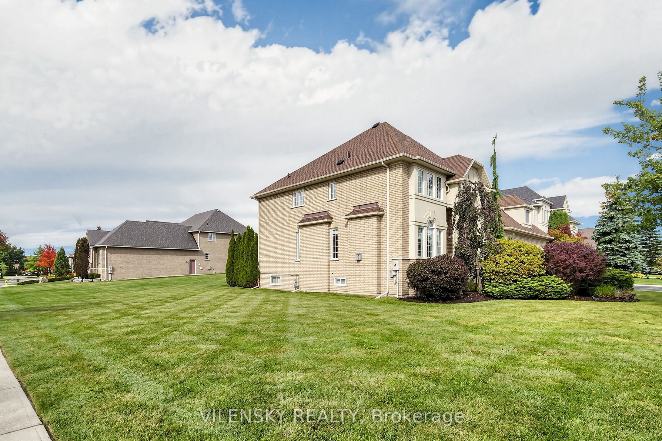 405 Athabasca Drive Property Photo 48