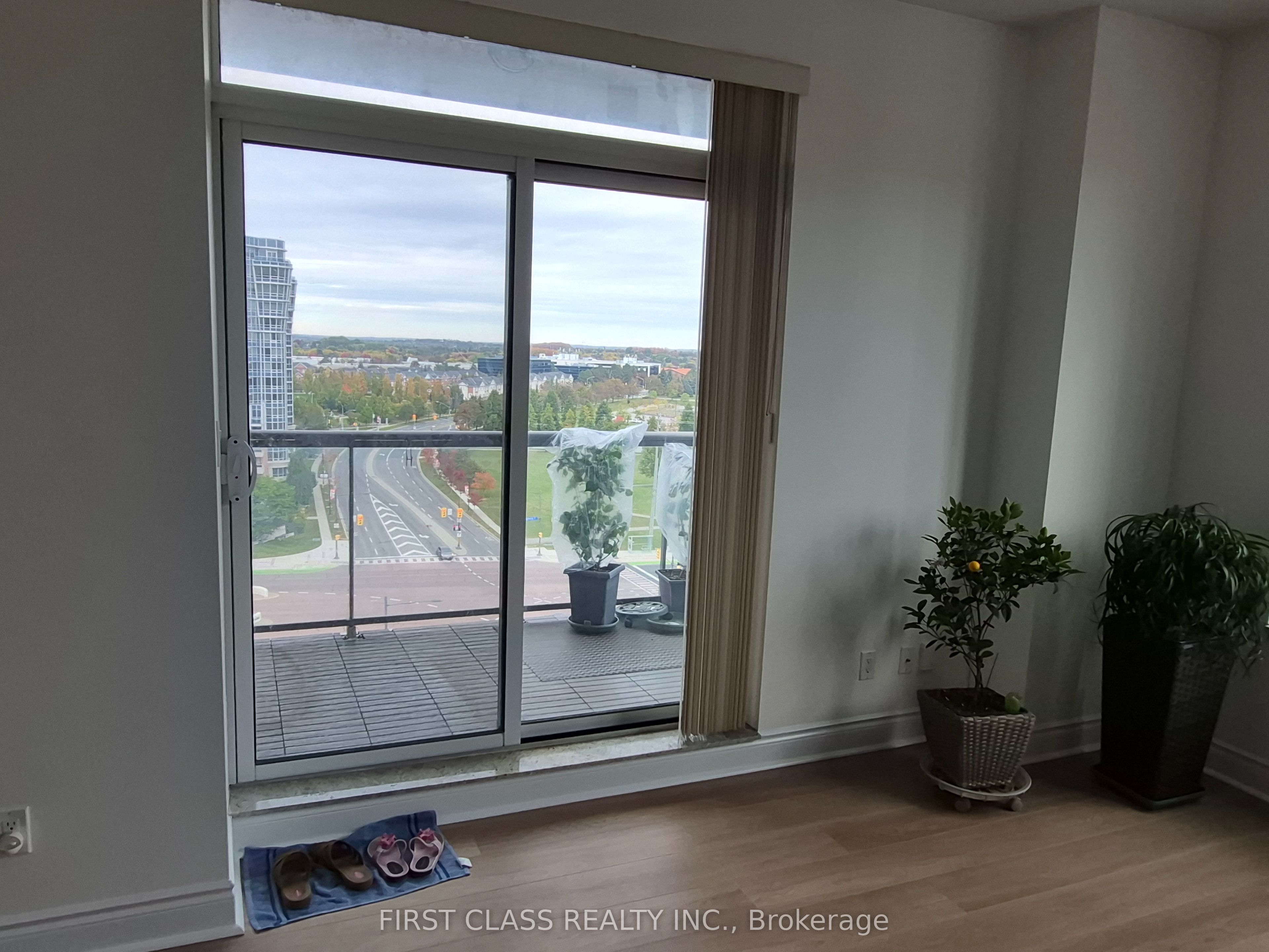60 South Town Centre Boulevard 1507 Property Photo 3