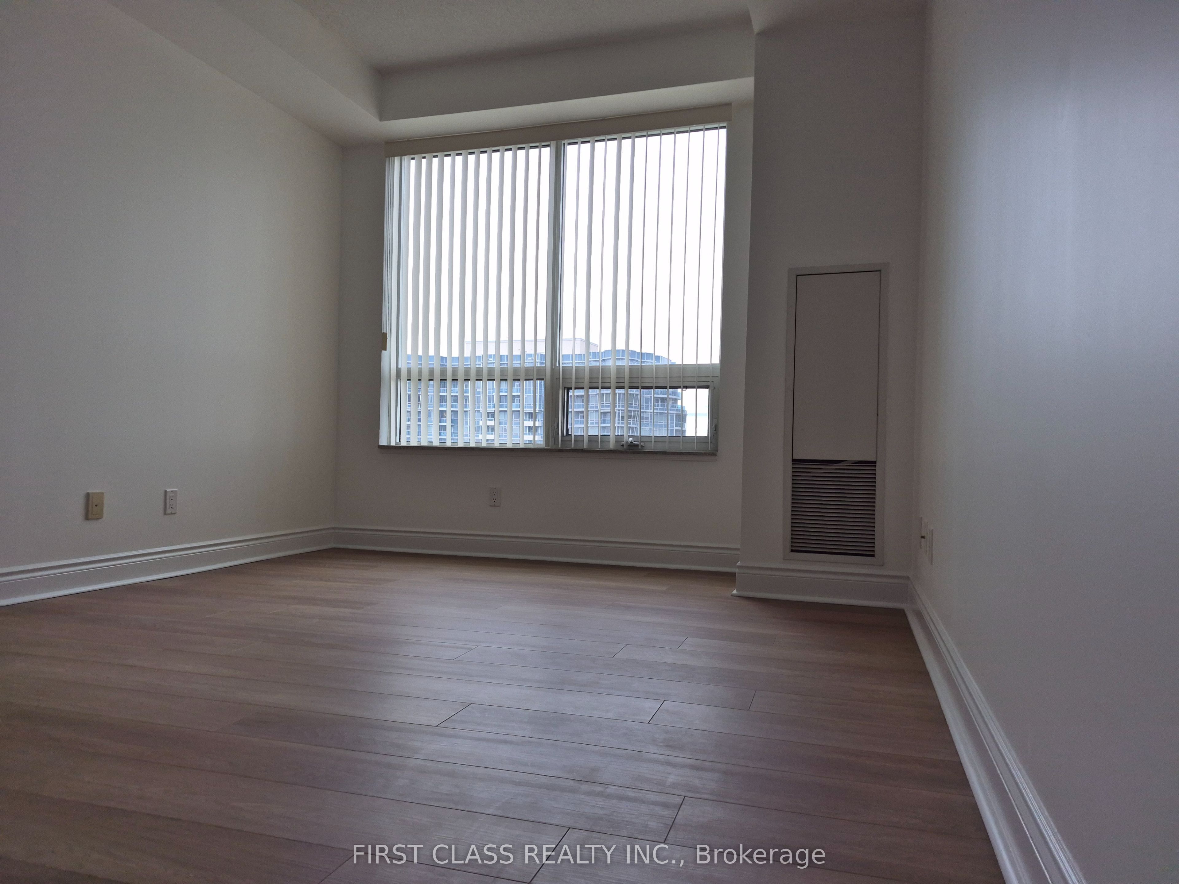 60 South Town Centre Boulevard 1507 Property Photo 8