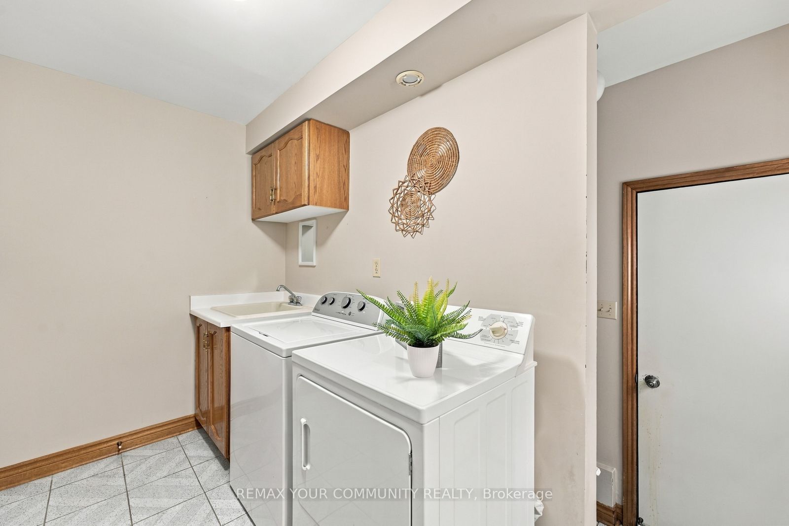 49 Trevor Street Property Photo 25