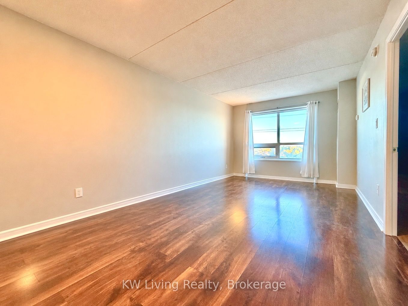 4600 Steeles Avenue E 505 Property Photo 3