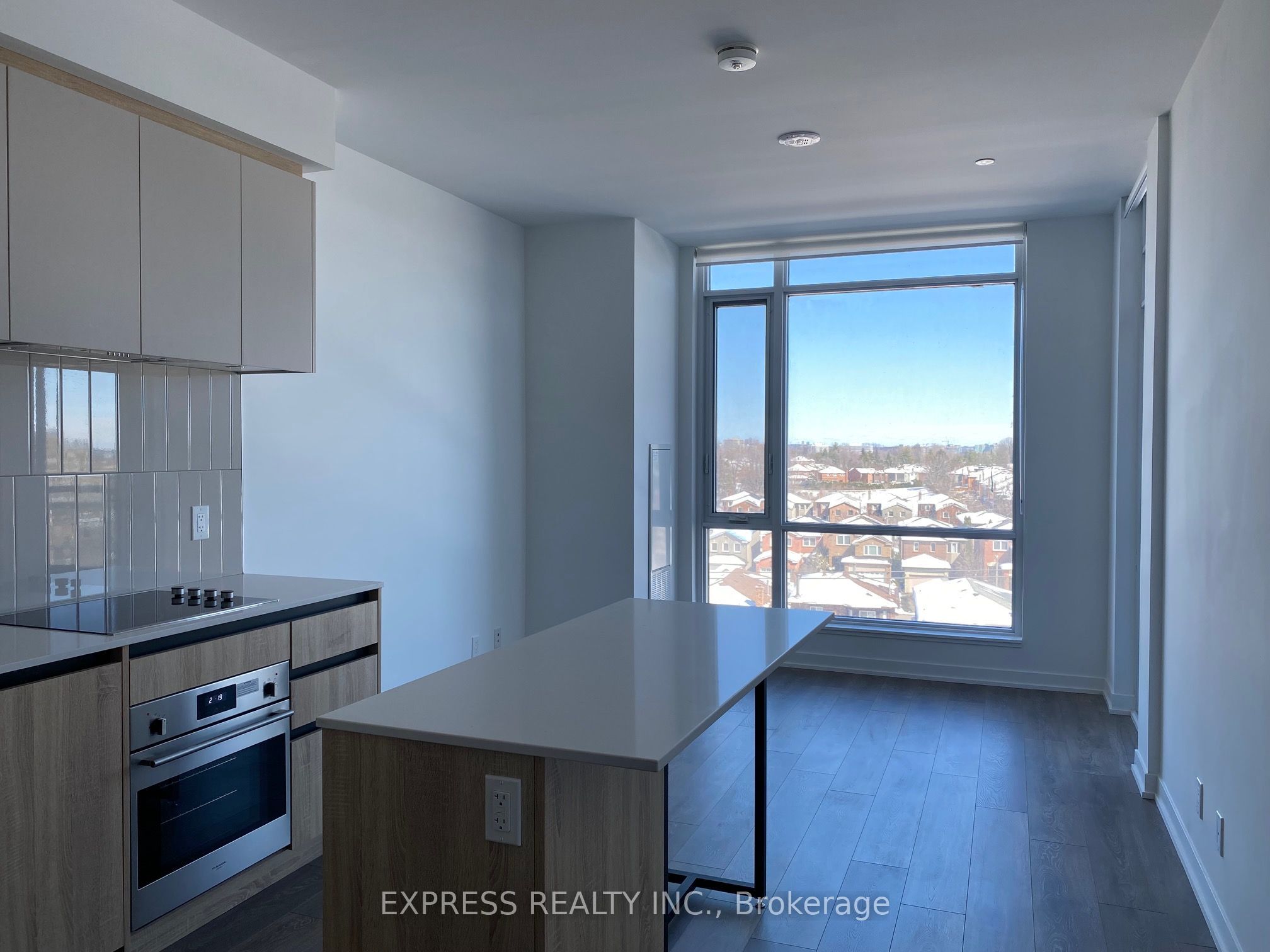 7950 Bathurst Street 608 Property Photo 1