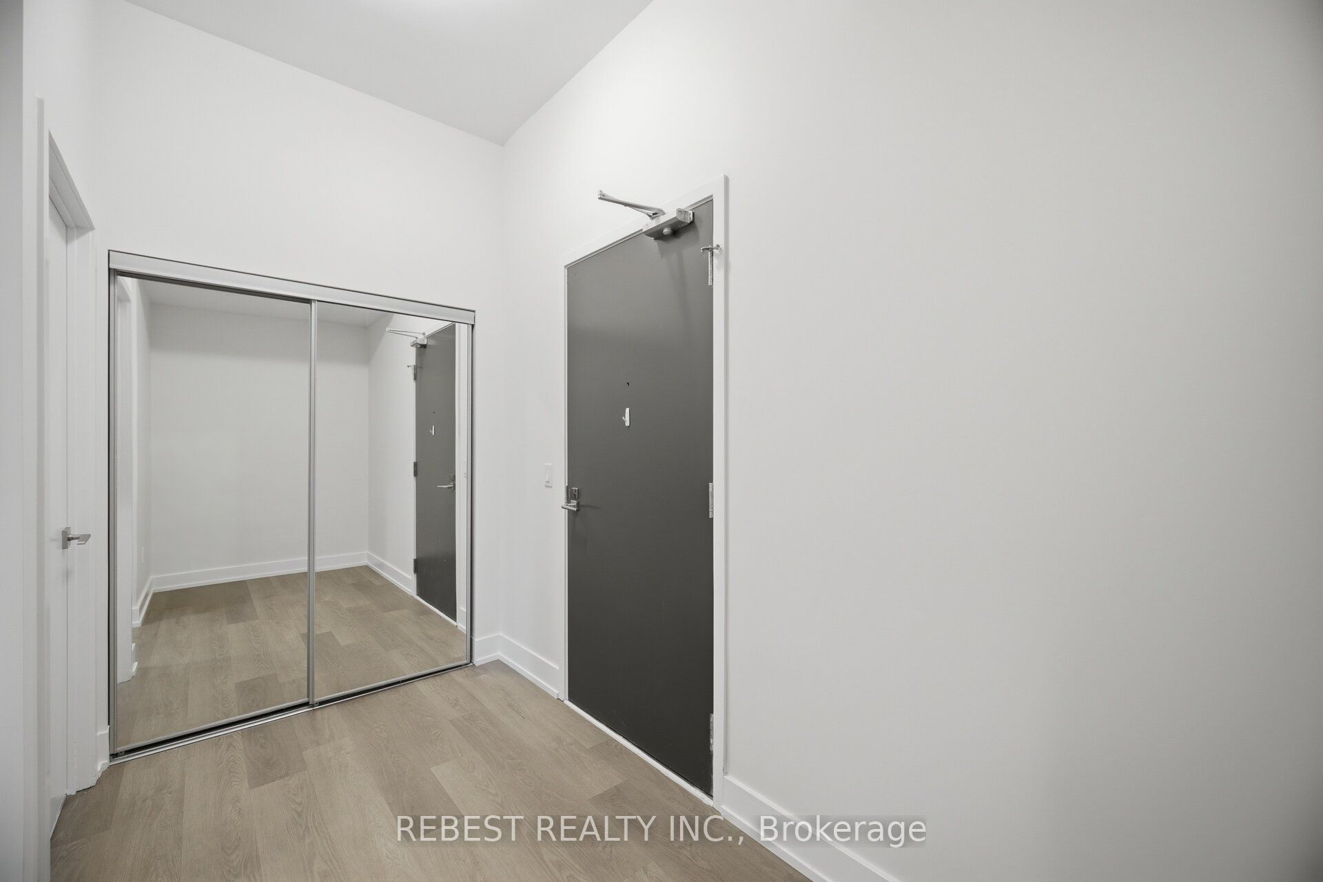 2916 Highway 7 Road 502 Property Photo 5