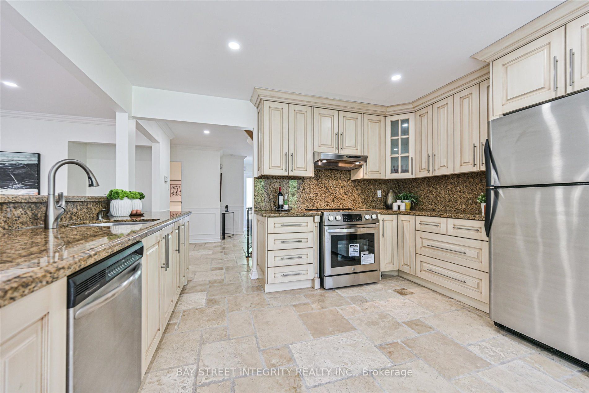 151 Old Surrey Lane Property Photo 12