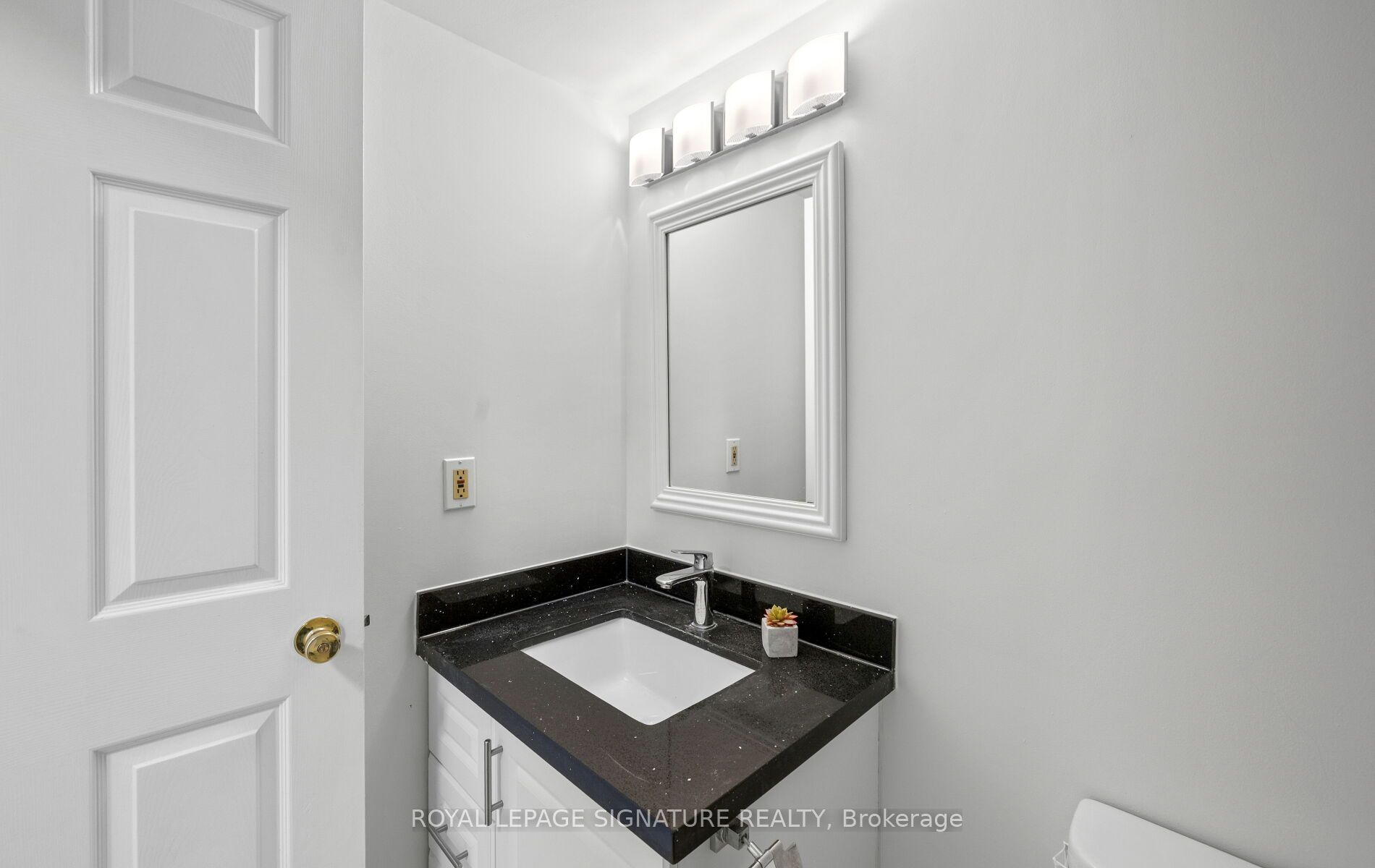 175 Cedar Avenue 202 Property Photo 26