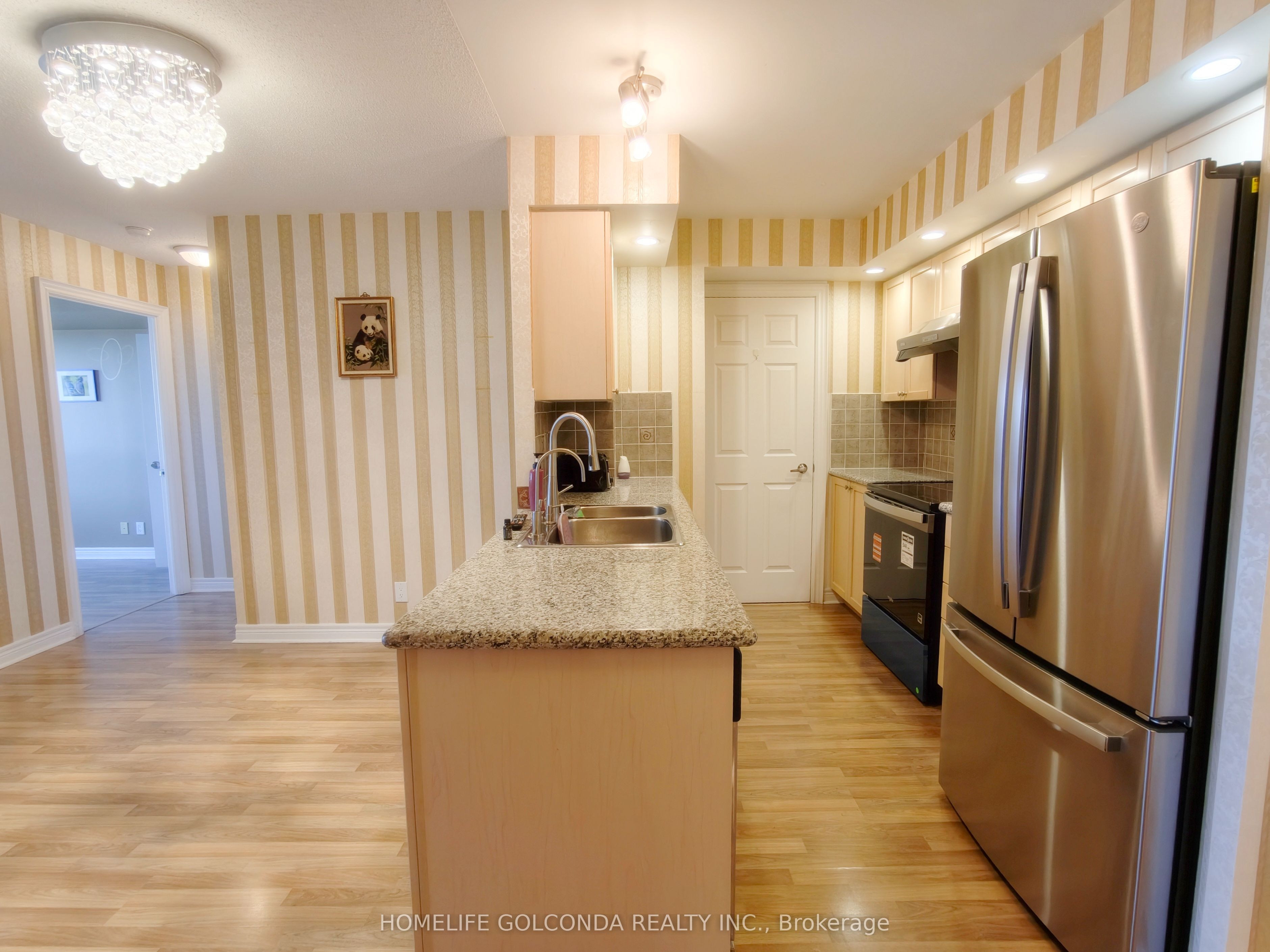 33 Cox Boulevard 720 Property Photo 1
