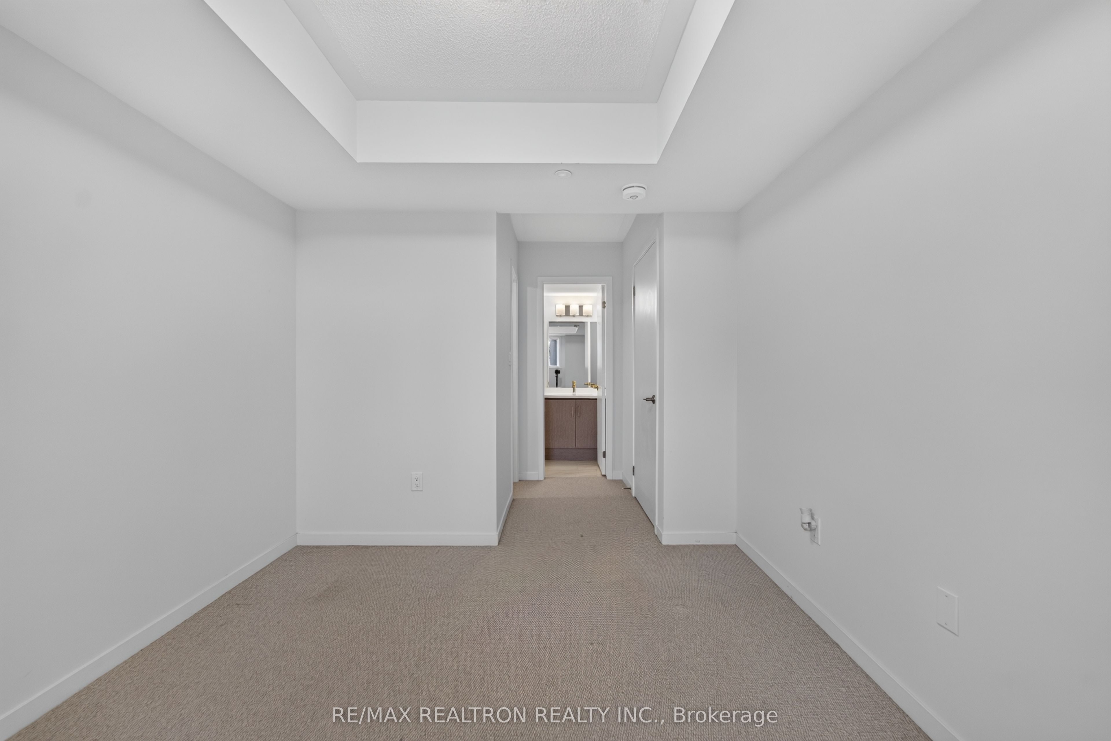 100 Honeycrisp Crescent 343 Property Photo 21