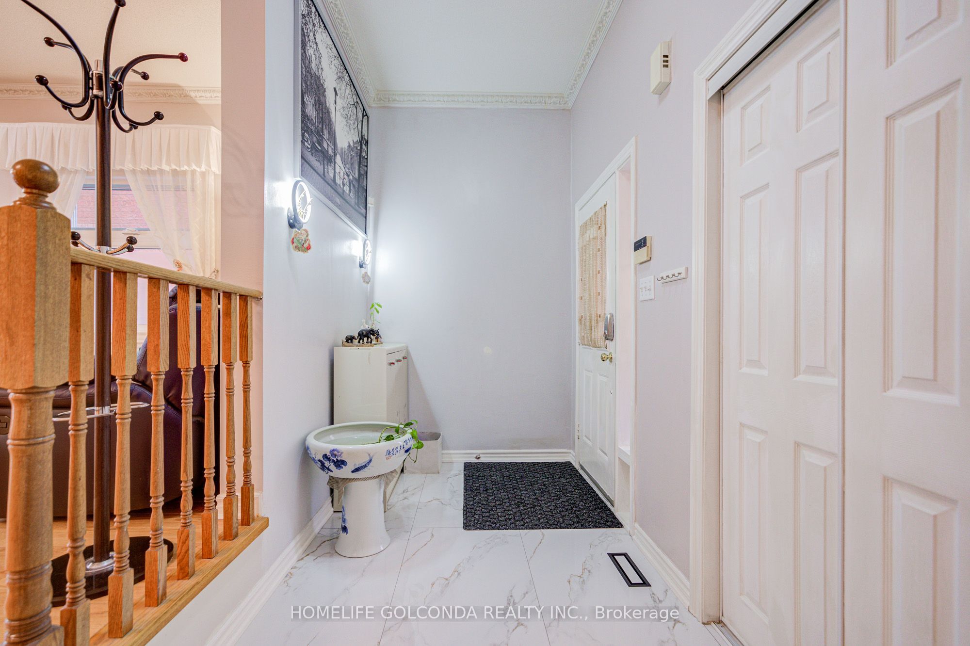 25 Eastpine Drive Property Photo 3