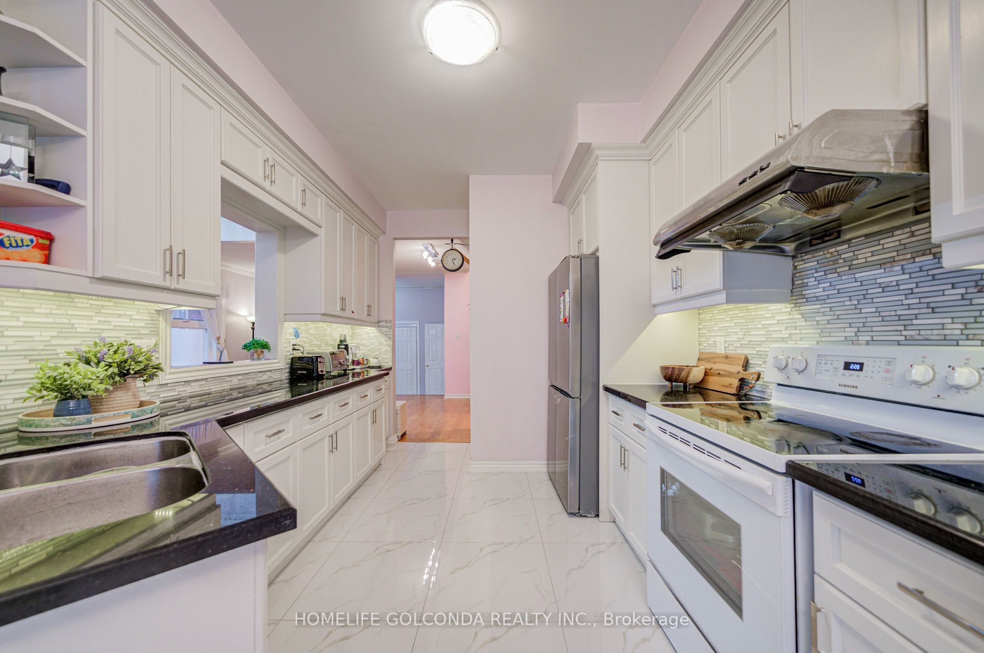 25 Eastpine Drive Property Photo 11