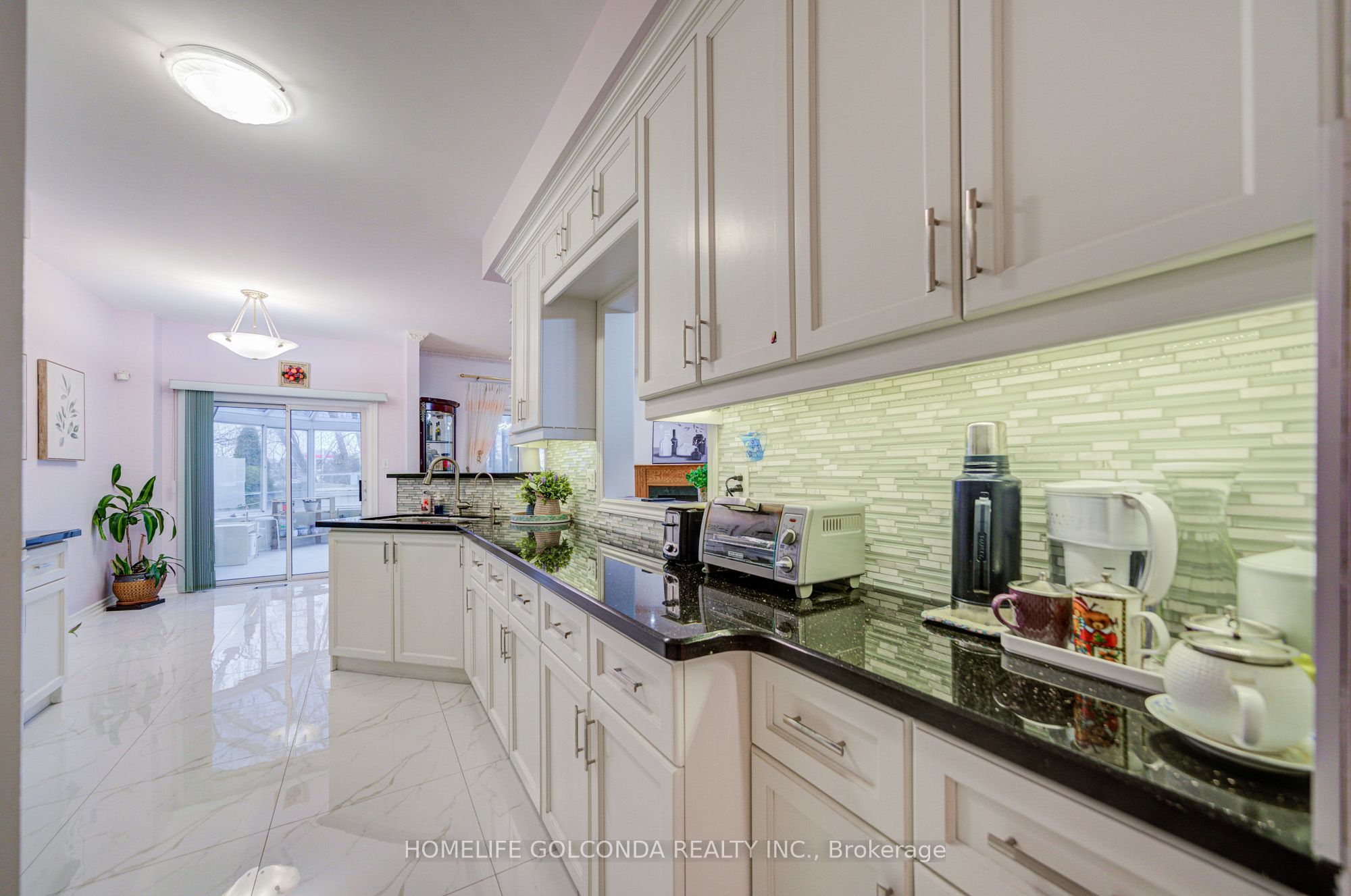 25 Eastpine Drive Property Photo 12