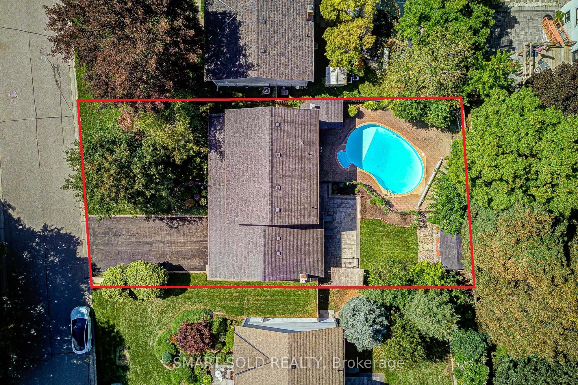24 Hamilton Hall Drive Property Photo 7