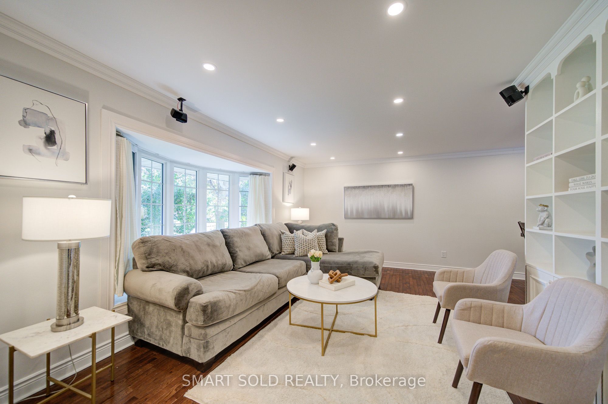 24 Hamilton Hall Drive Property Photo 8